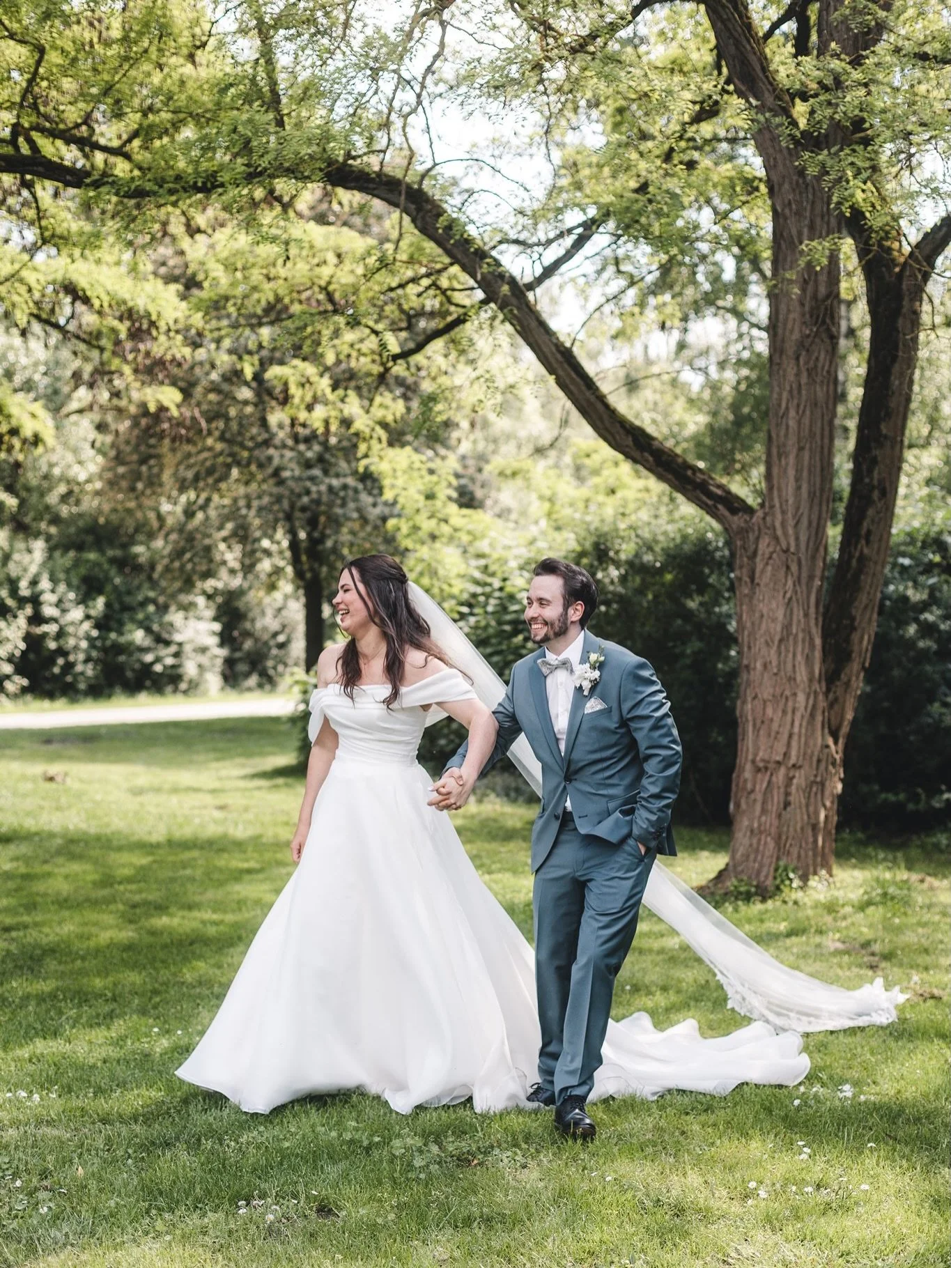 🇬🇧 Jessica & Jeremy - Wedding at The Courtyard
It was such a pleasure to join them on this sunny day to celebrate their love. I loved working with the surroundings and the light, and having fun with them to create these portraits ✨
Far from the stil