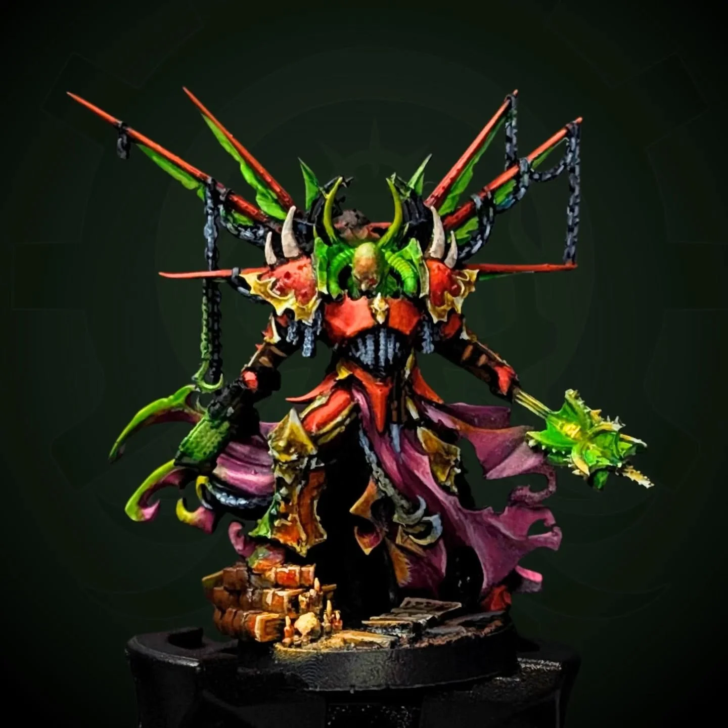 An older painting I did of a proxy Dark Apostle from @ragingheroes an awesome model and a great line of chaos warriors for any table top game you need!

#warhammercommunity #miniaturepainting #minipainting #tabletopminiatures