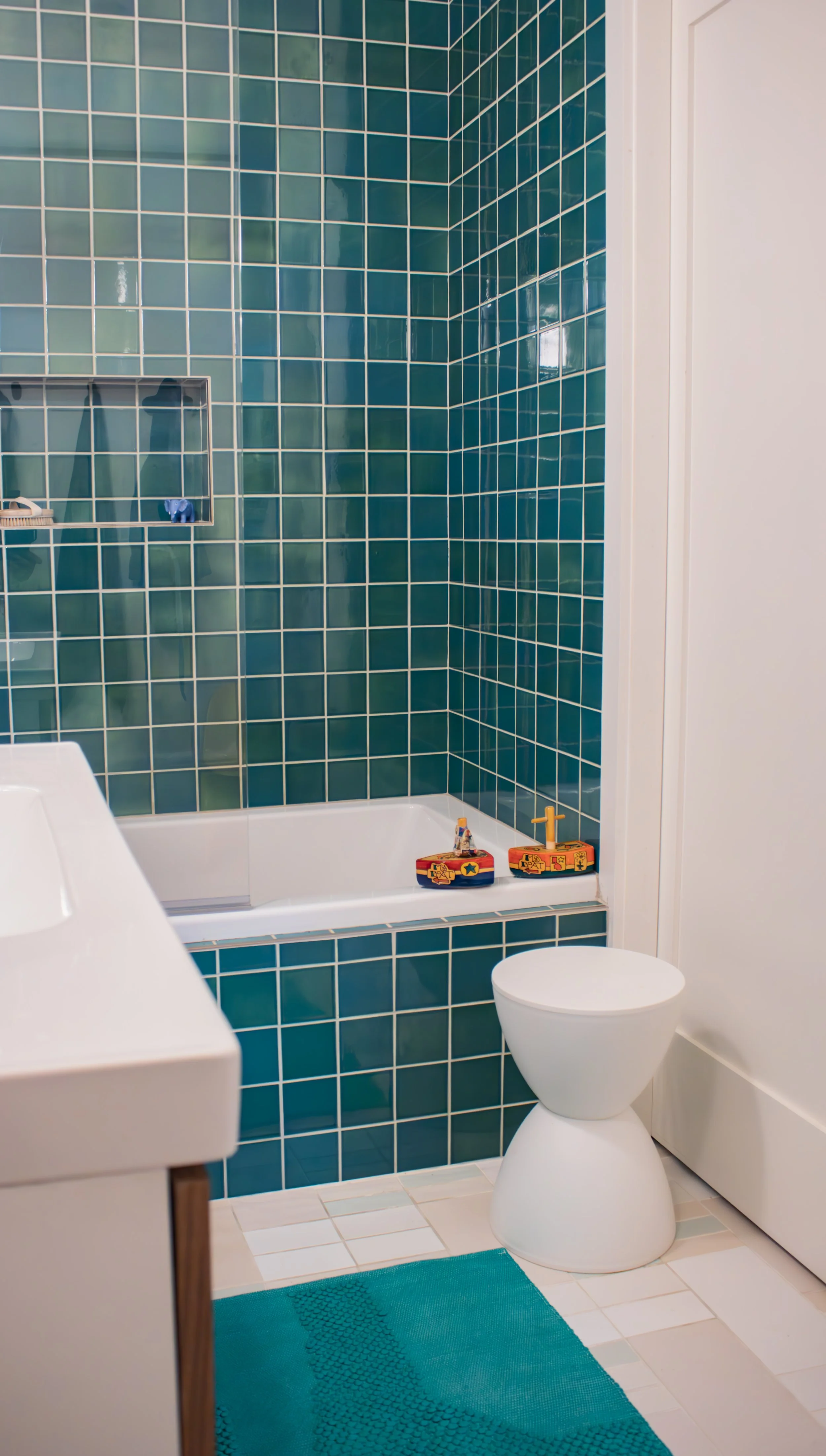 Tile: Heath Overstock Shed
Construction: Hyperion Design and Build