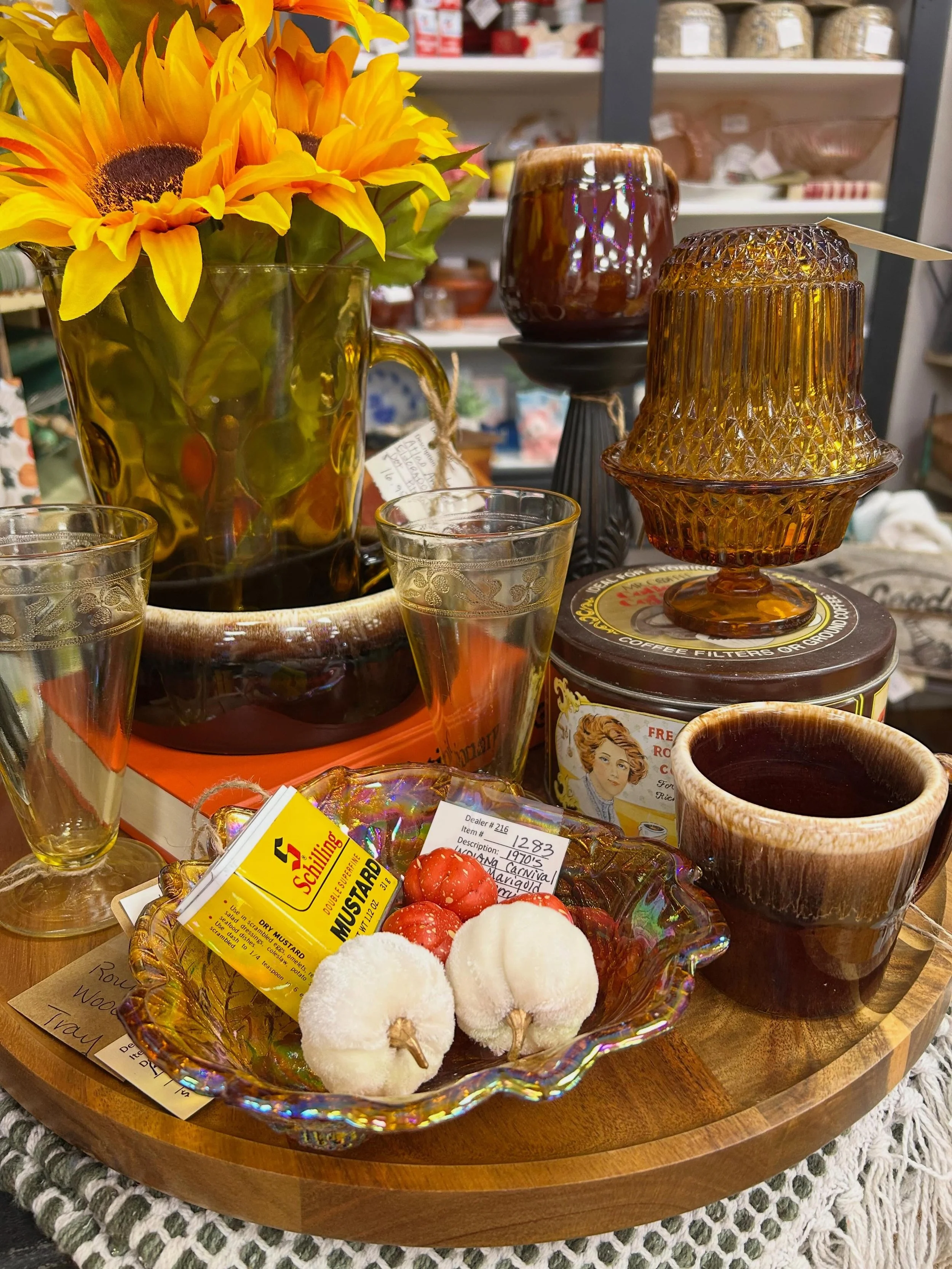Vintage autumn decor has been flying out the door! 🍂🍁🍂 Don&rsquo;t miss out! We&rsquo;re here for you today from 10-5! 🌈🪩⚡️