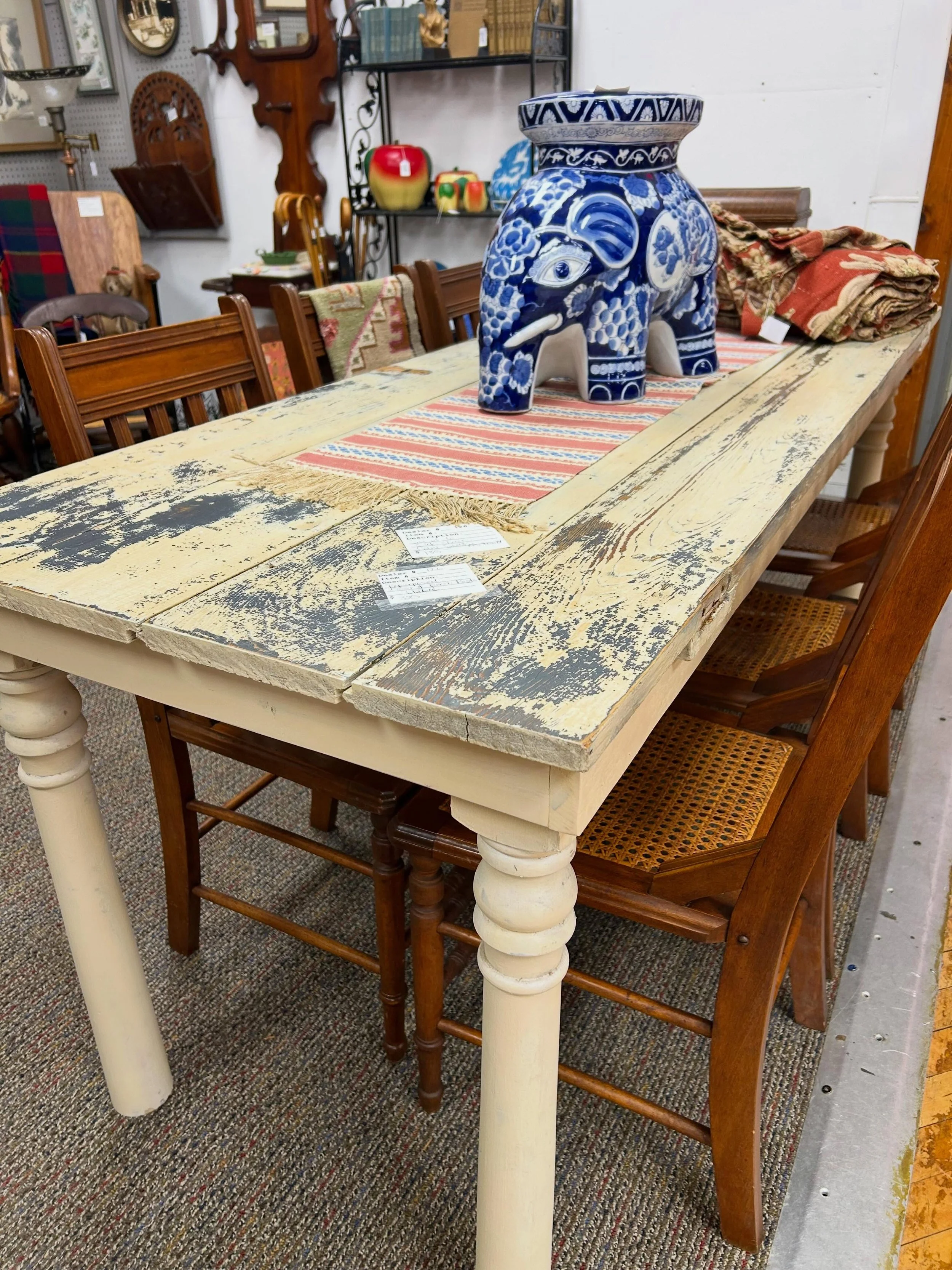 Looking for a rustic table the whole family can fit around? 🙌 We&rsquo;re here for you from 10-5 today! 🌈🪩⚡️