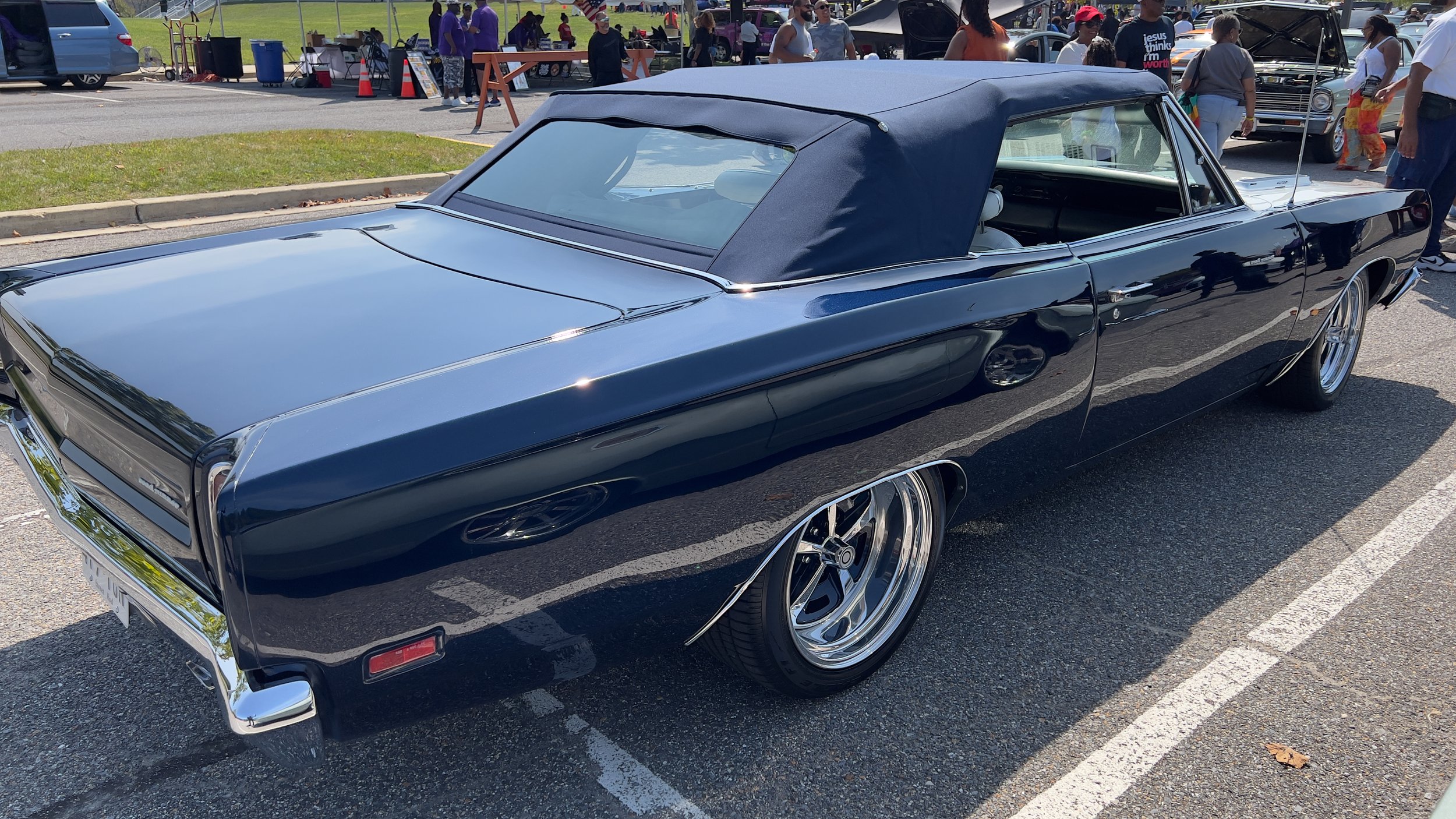 Plymouth Road Runner4.jpeg