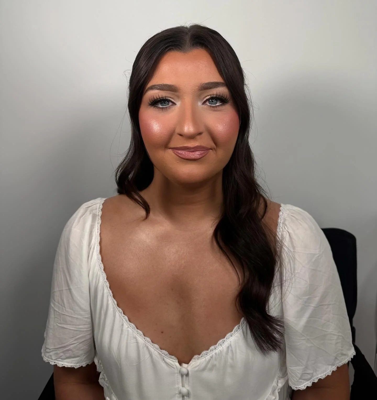 The kind of glam that still looks like YOU&hellip; just elevated ✨ OBSESSED!!!!!!!

Makeup - @makeupbymadisonc_ 
Hair - @hairmakeupbyhaley 

#BrideGoals #BridalMakeup #WeddingGlam #SoftGlamBride #MakeupArtist BrideGoals GlamSquad WeddingMakeupArtist 