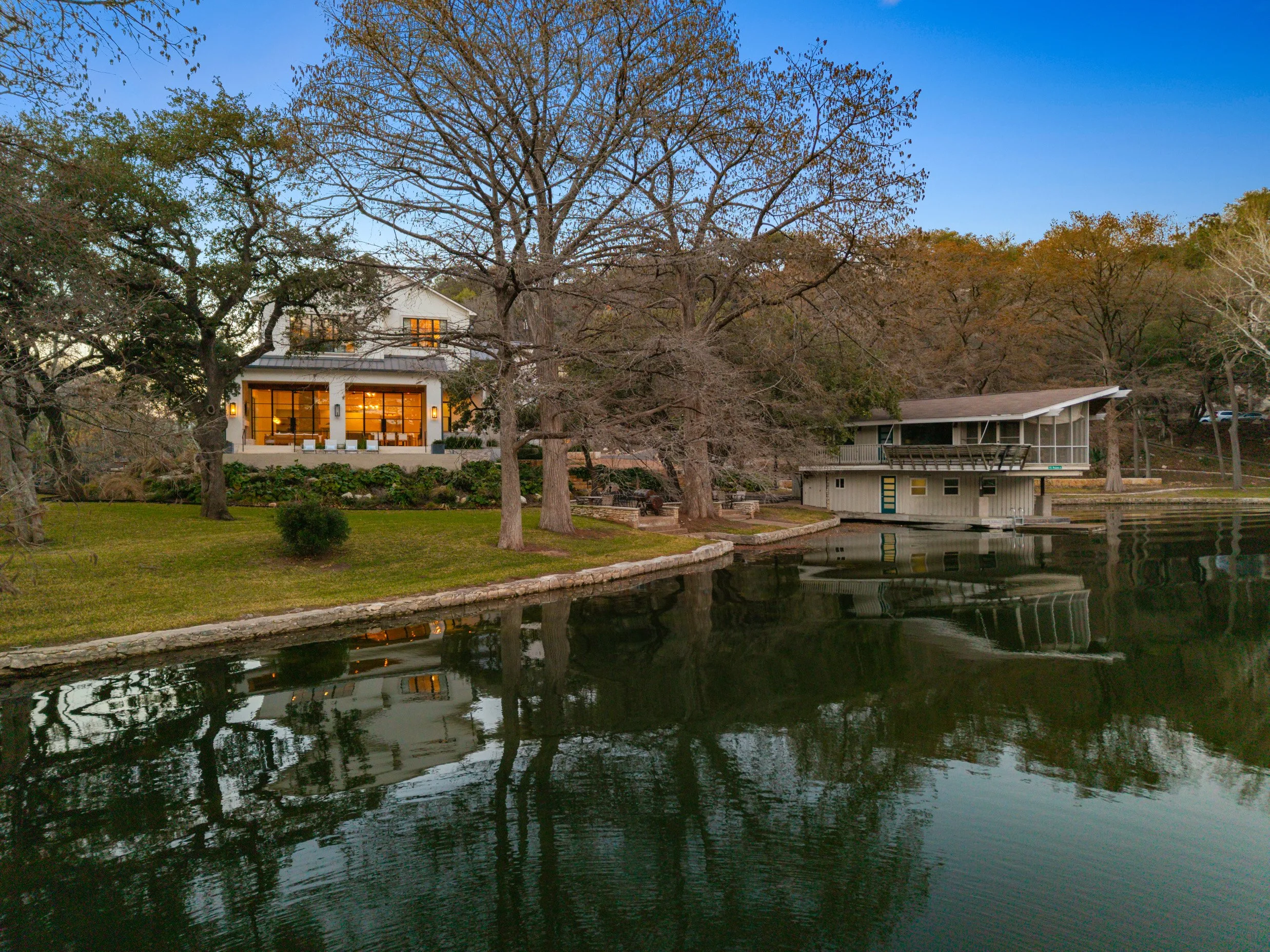 1901 Westlake Dr-3.jpg