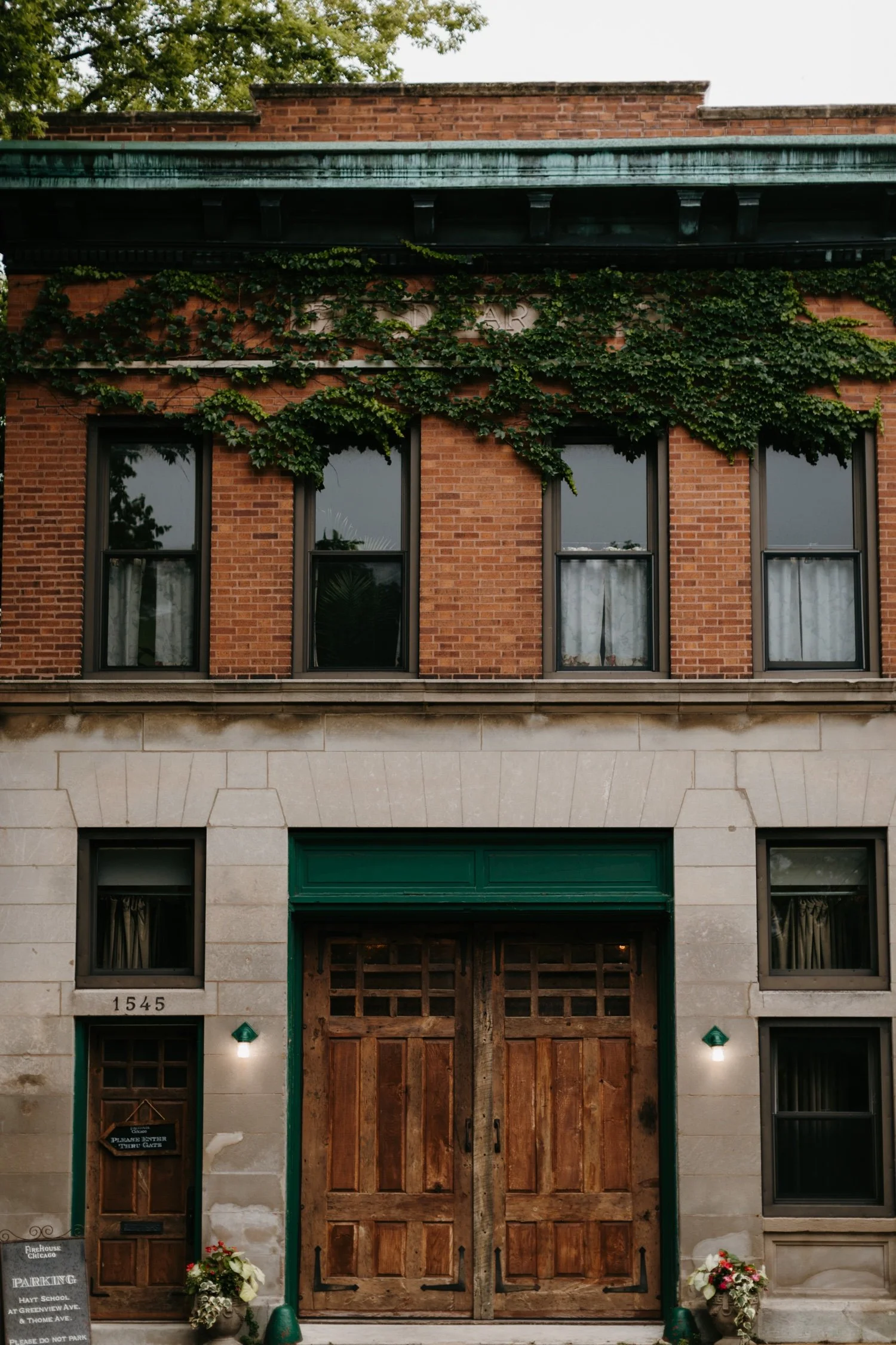 Firehouse-Chicago-Wedding-Day_Emily-Williams-Photography_Chicago-Wedding-Photographer.jpg (39).jpg