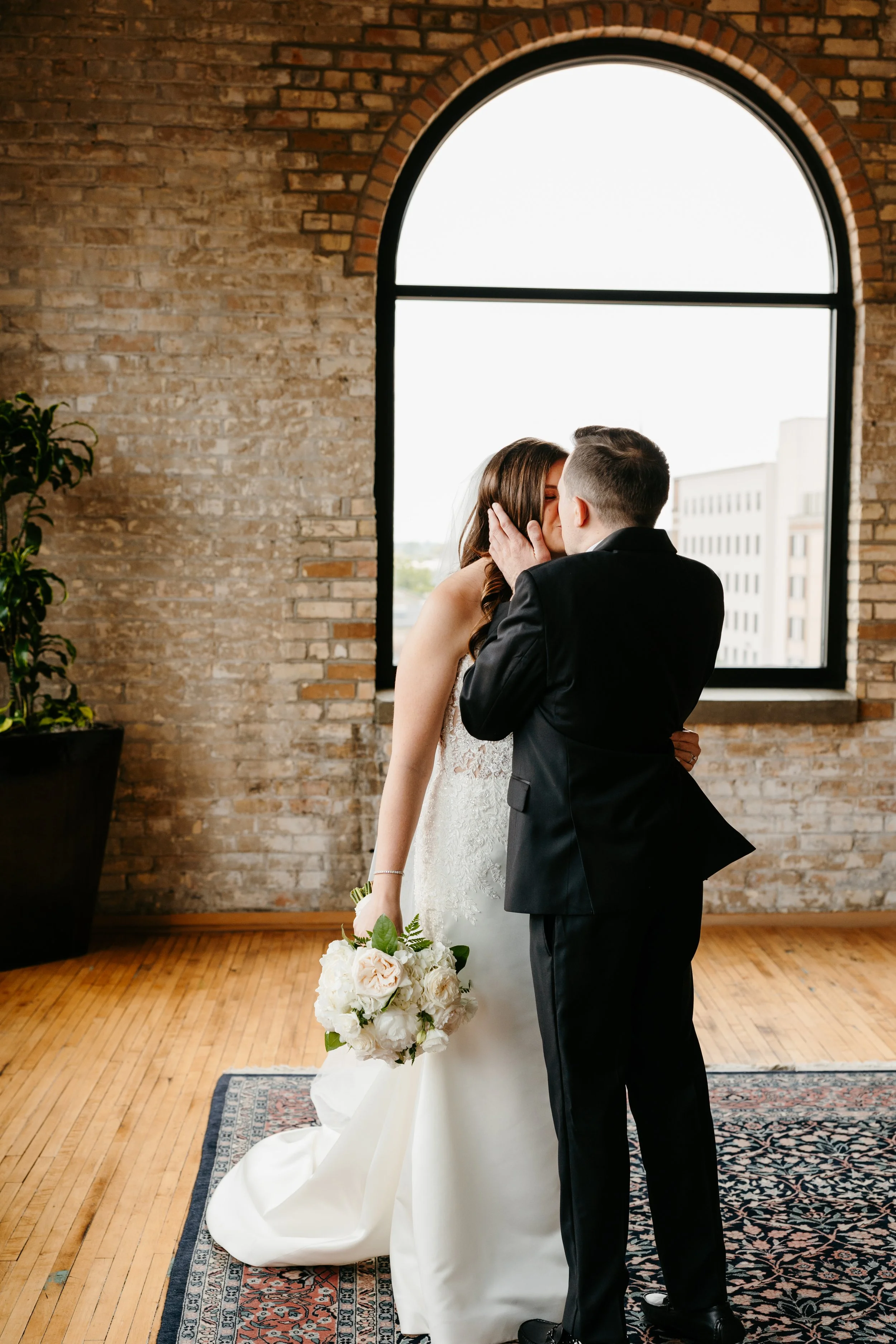 Justin + Amanda Wedding PREVIEWS-24.JPG