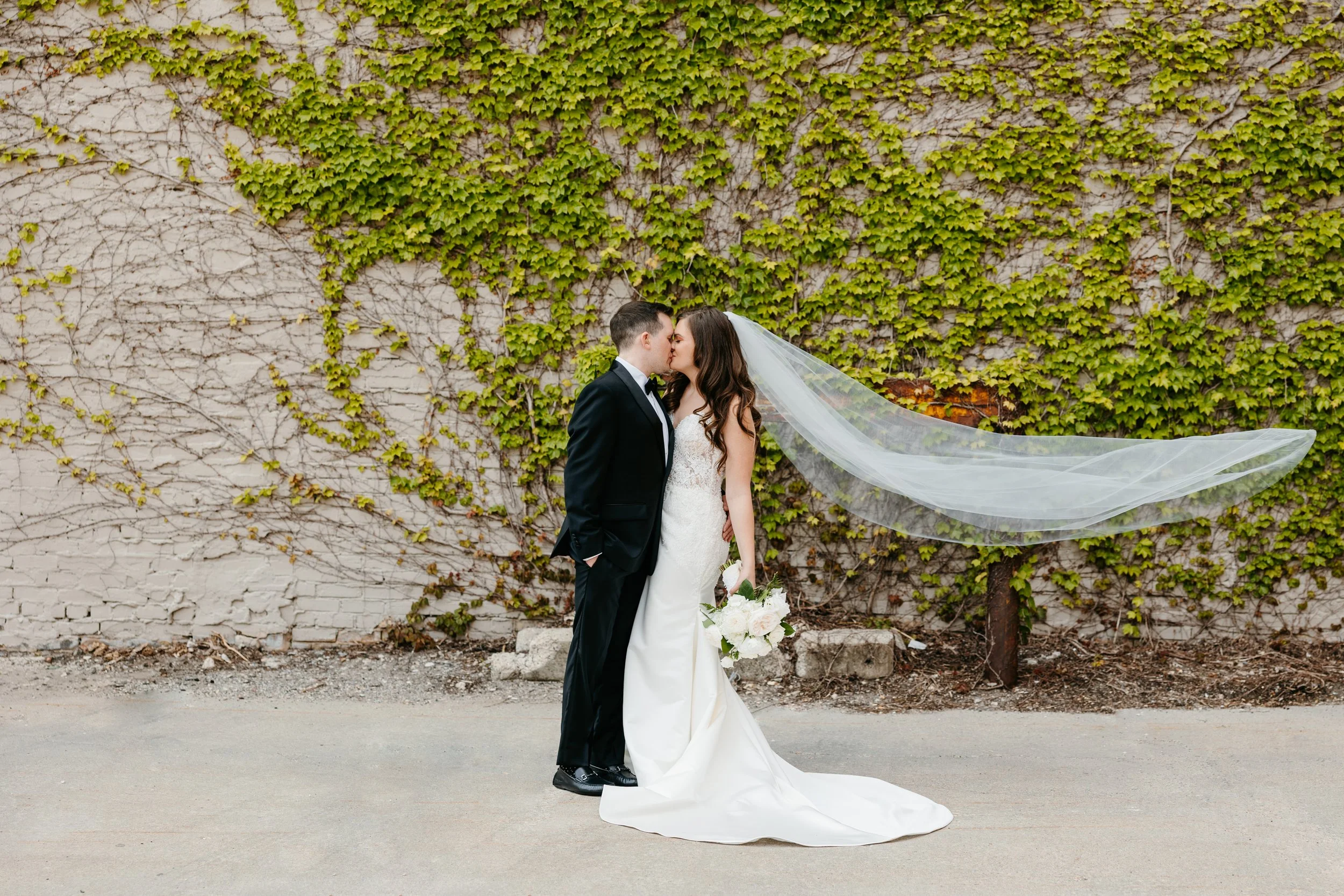 Justin + Amanda Wedding PREVIEWS-51.JPG