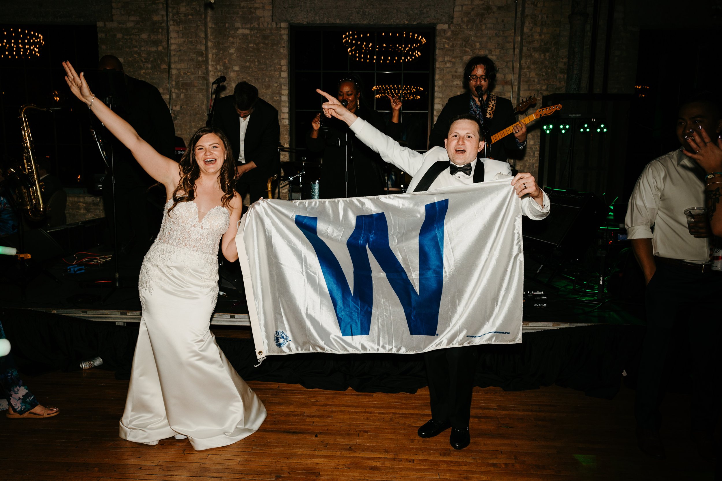 Justin + Amanda Wedding PREVIEWS-97.JPG