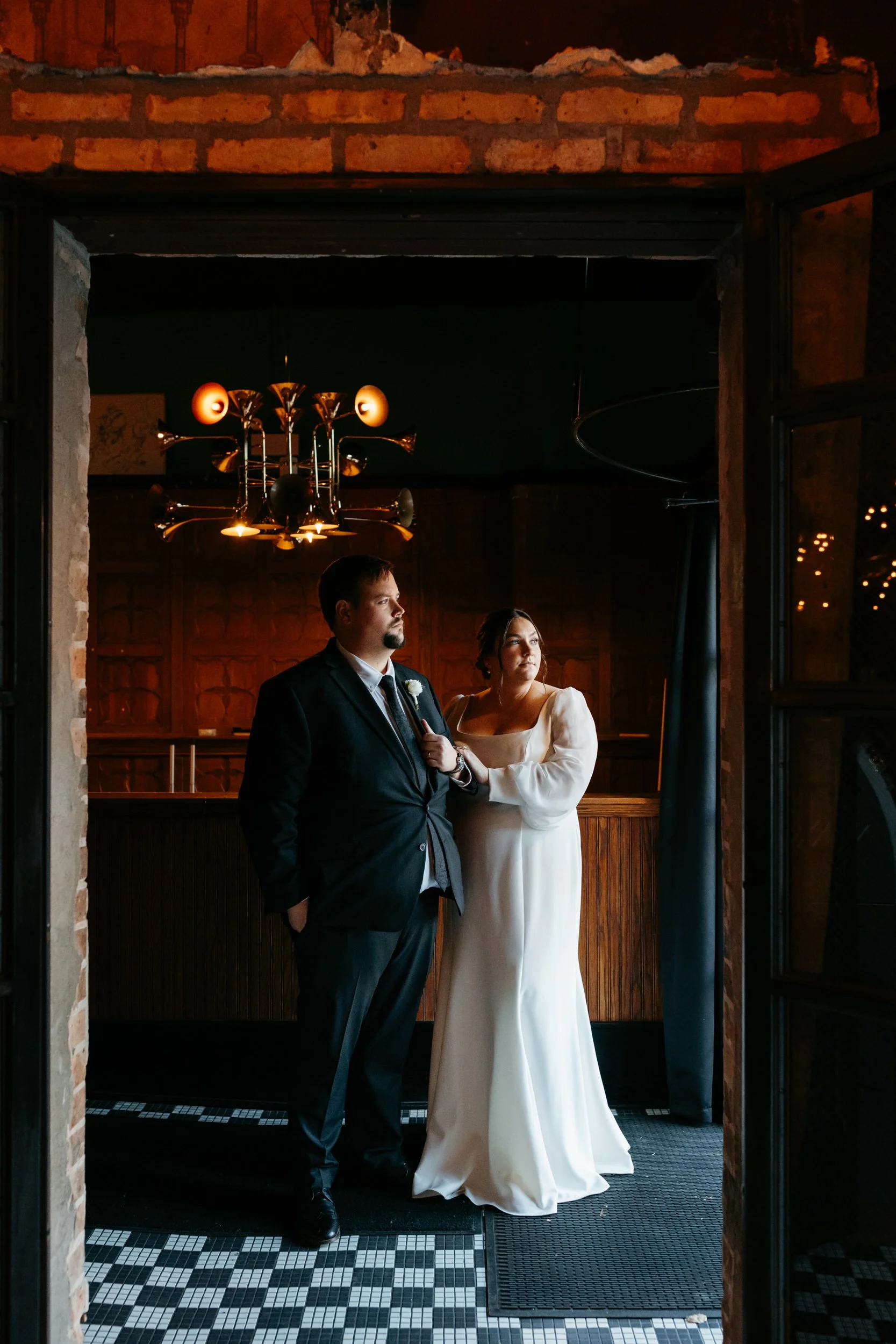 Chicago Dive Bar Wedding-121.JPG
