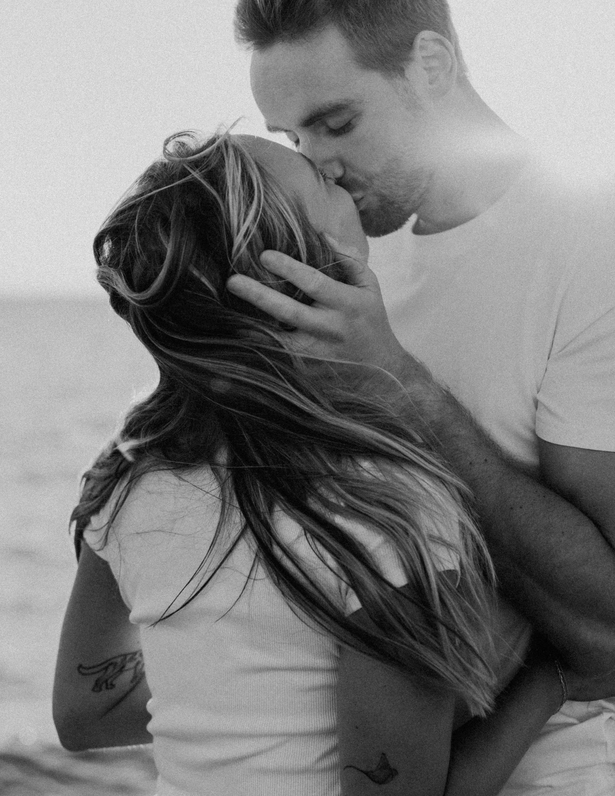 Andi + Logan Previews-33.JPG