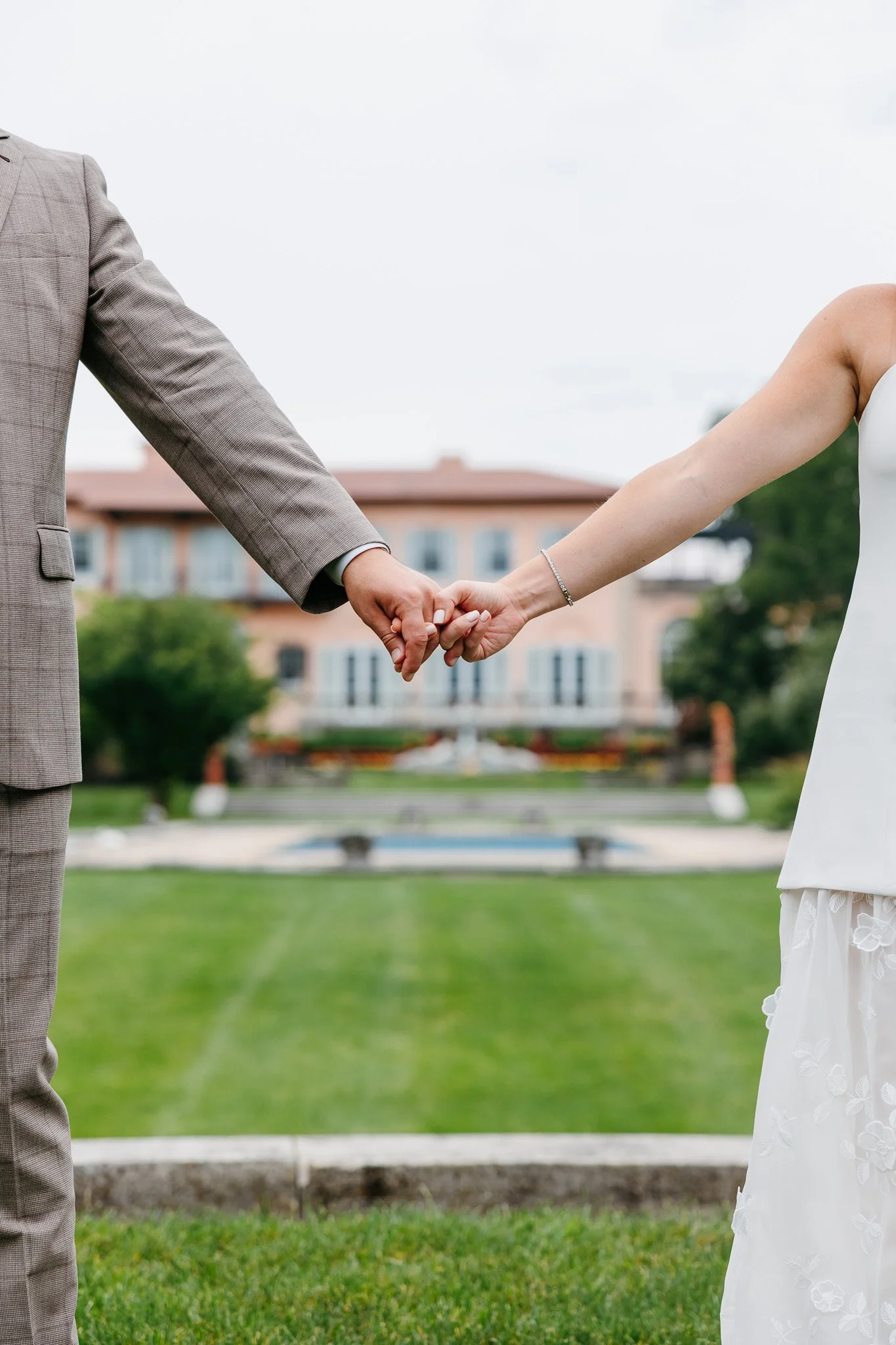 cuneo mansion engagement photos