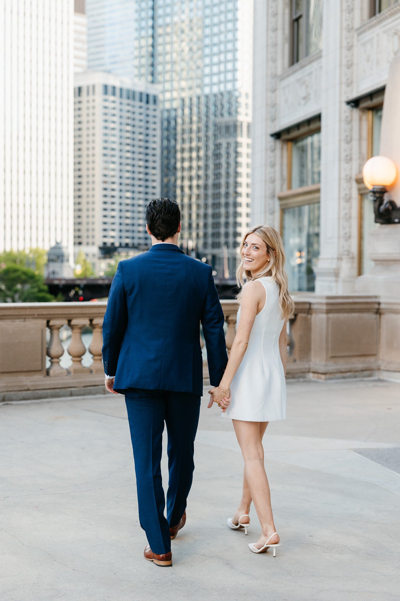 wrigley building chicago engagement photos