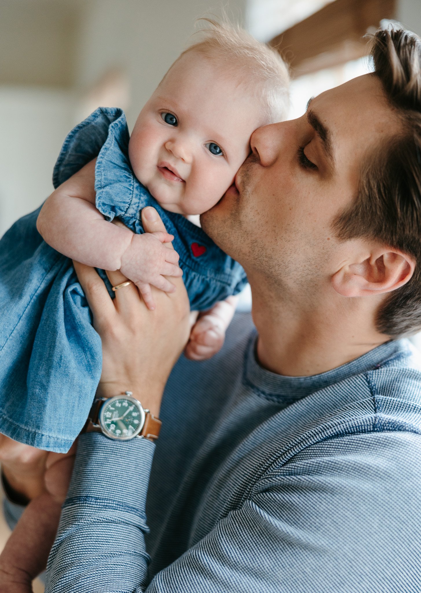 candid film style chicago family photos