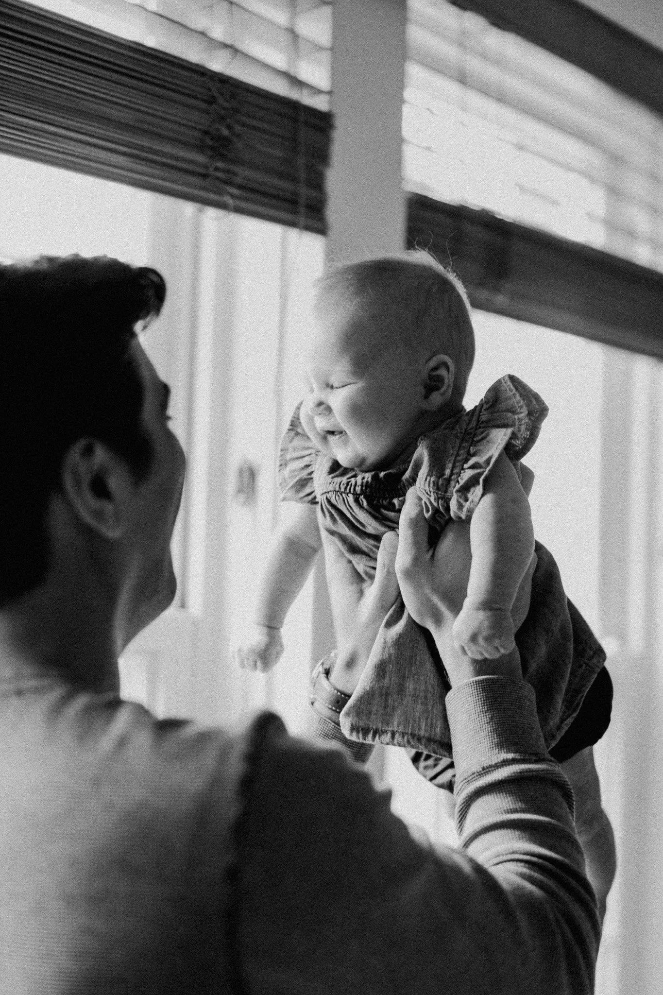 candid film style chicago family photos