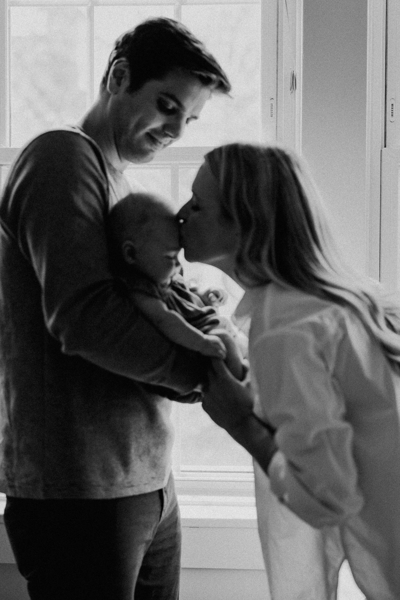 candid film style chicago family photos