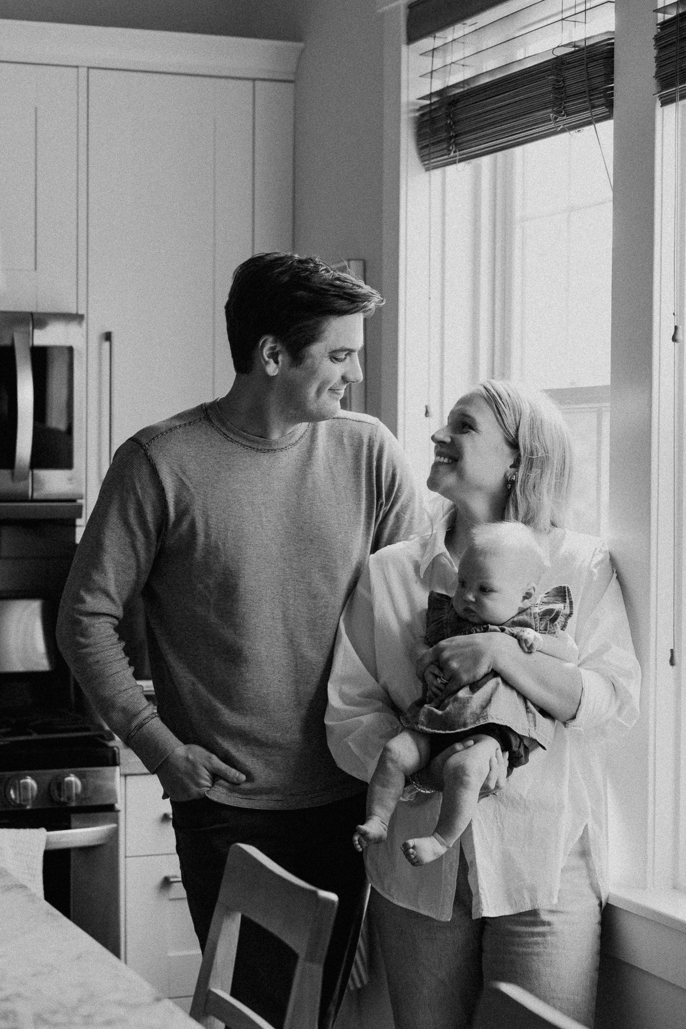 candid film style chicago family photos