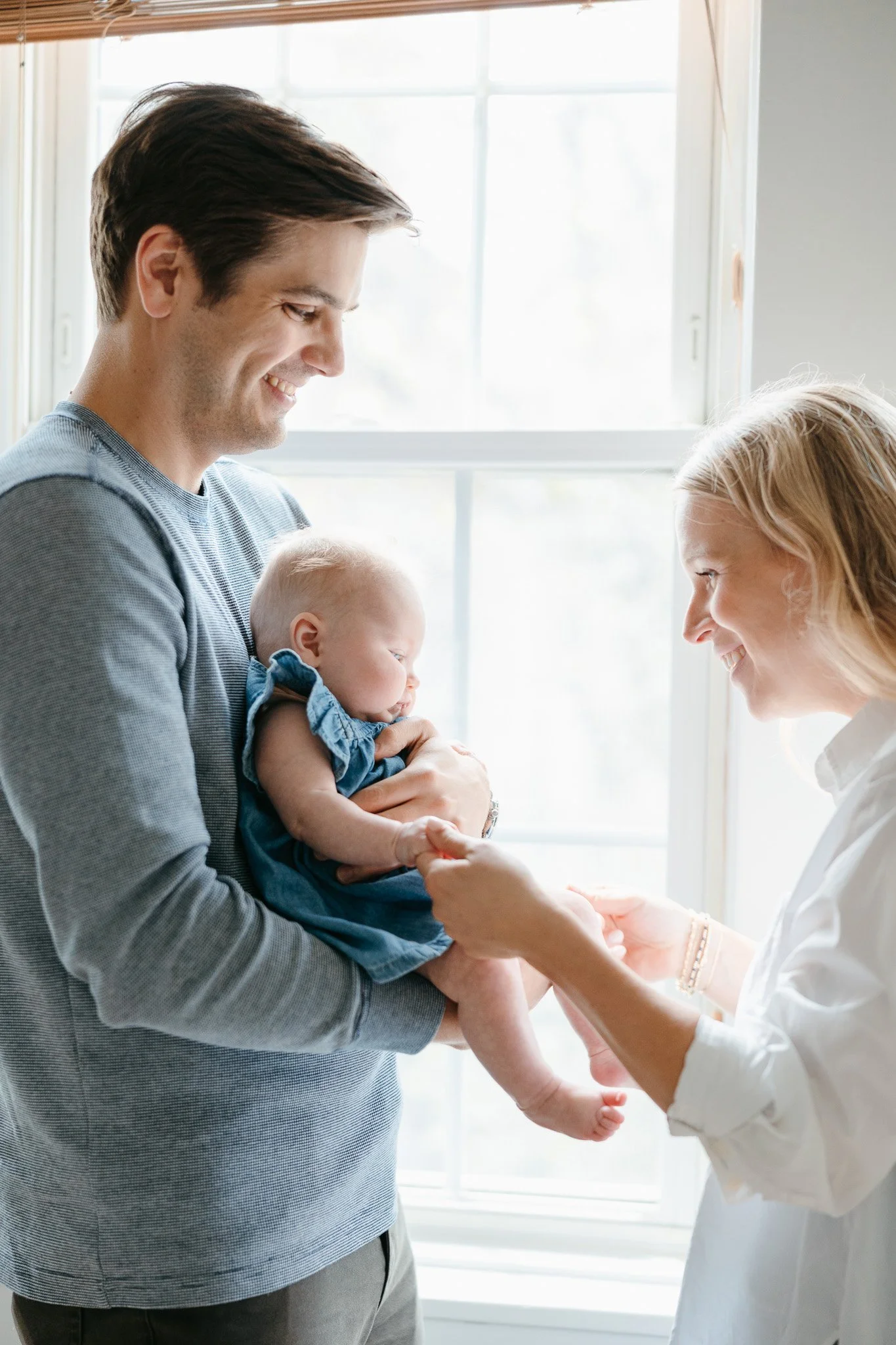 candid film style chicago family photos