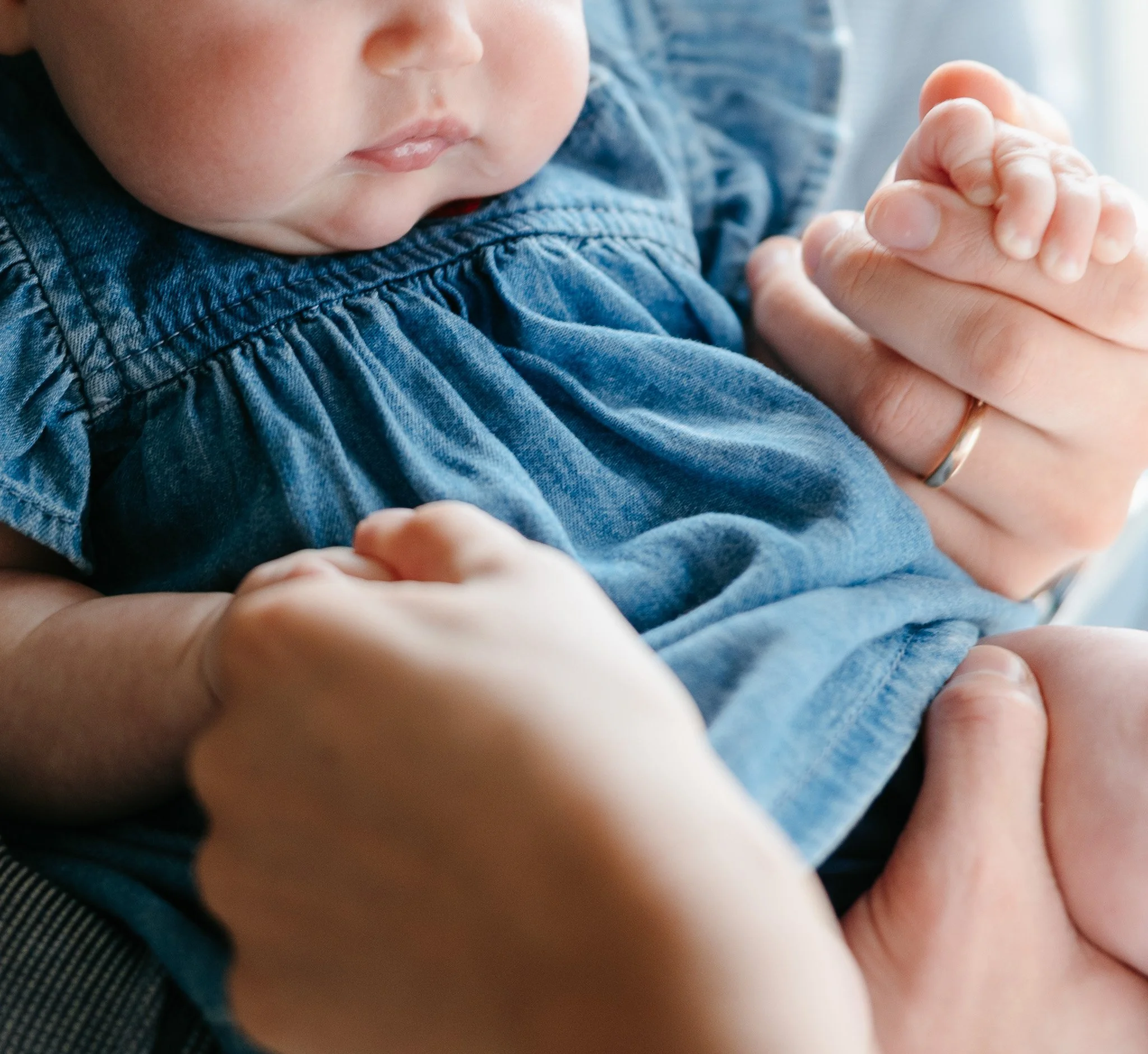 candid film style chicago family photos