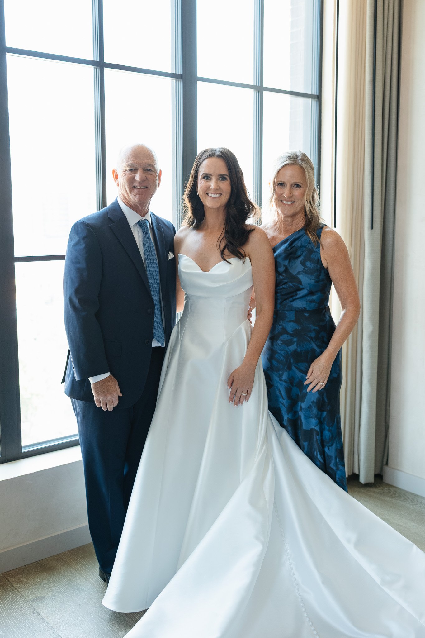 bride and parents