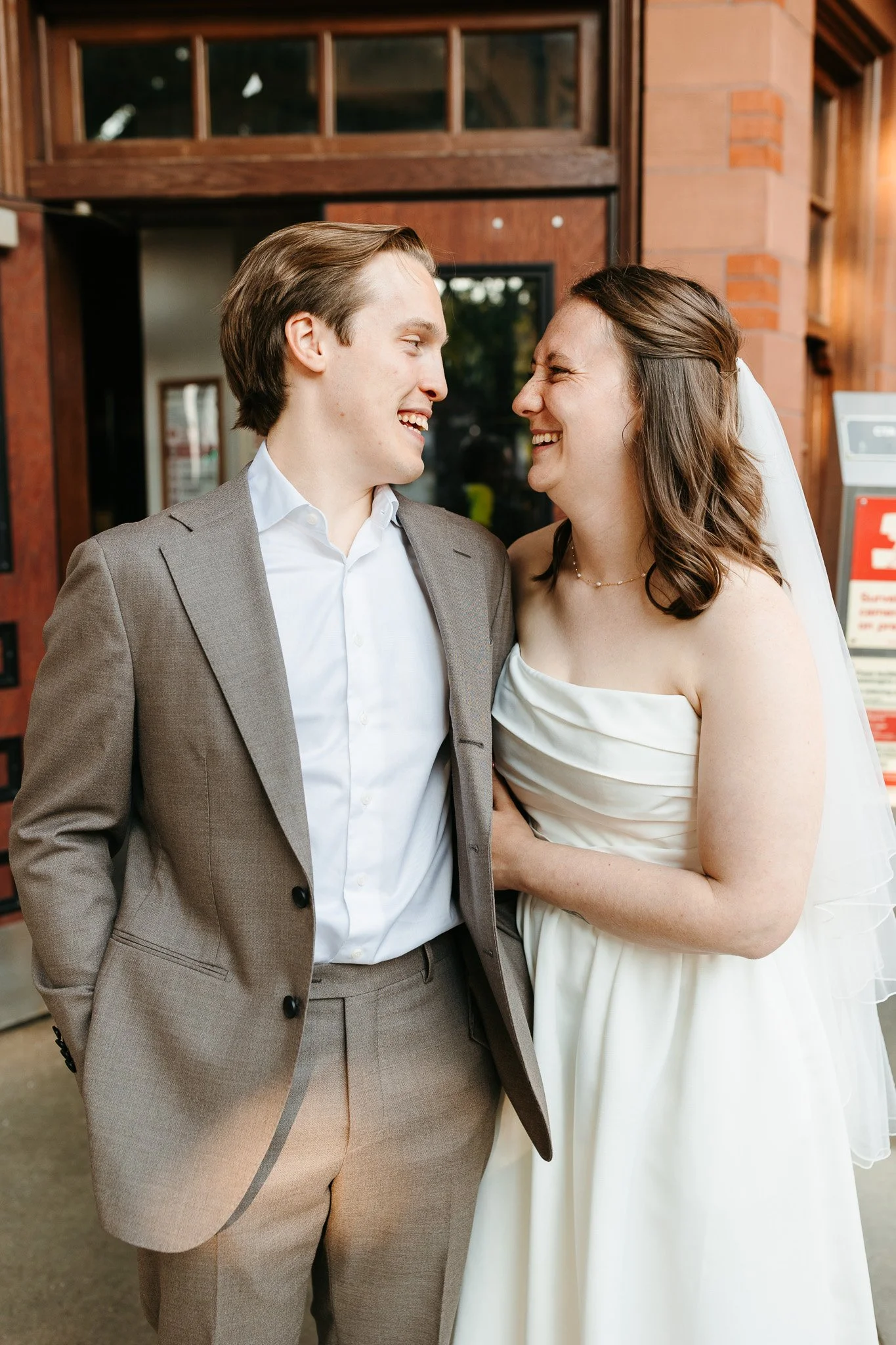 chicago-train-engagement-18.JPG