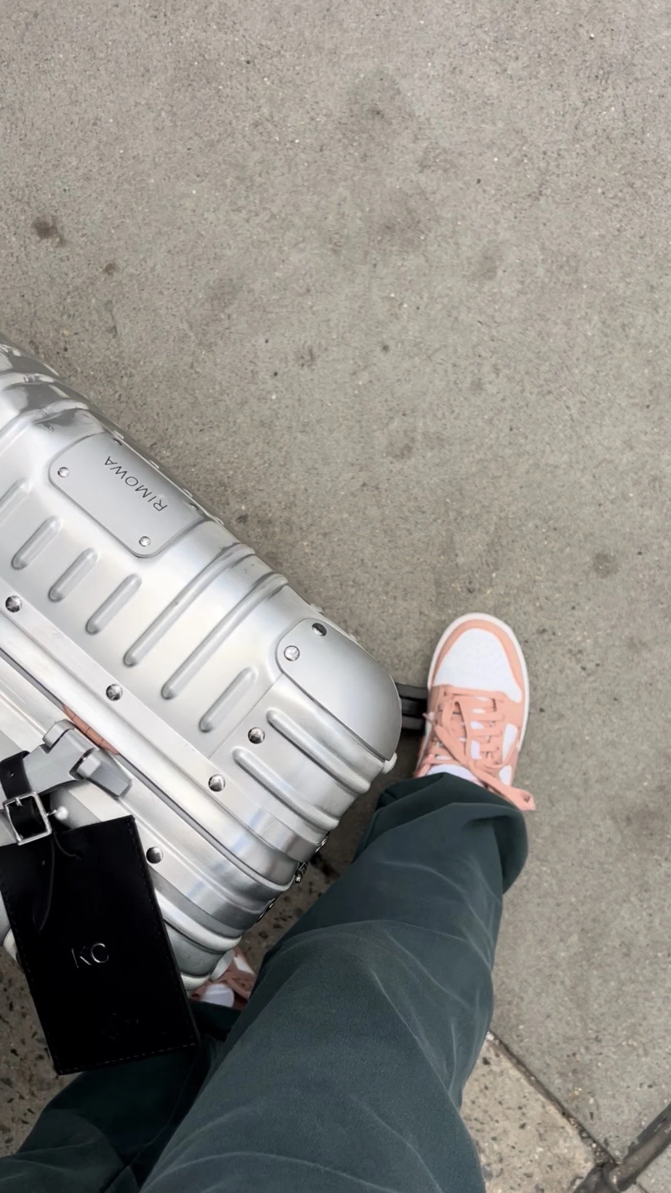 How I pack a carry-on (&amp; get the most out of it!) — Intro