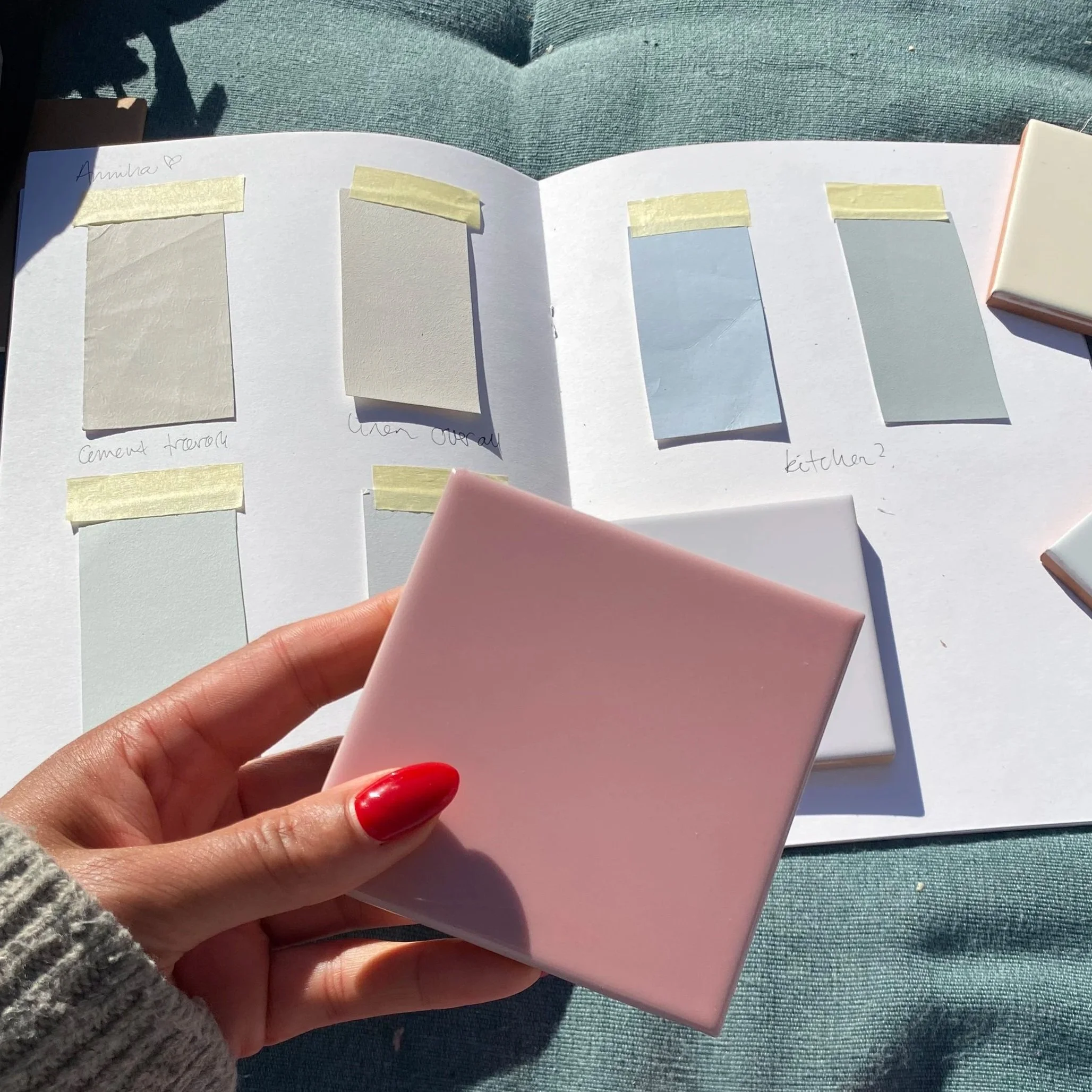 From an ongoing full house project where Yvonne Koné guides the client on material and color choices. The process involves planning and designing the house to create a cohesive environment.