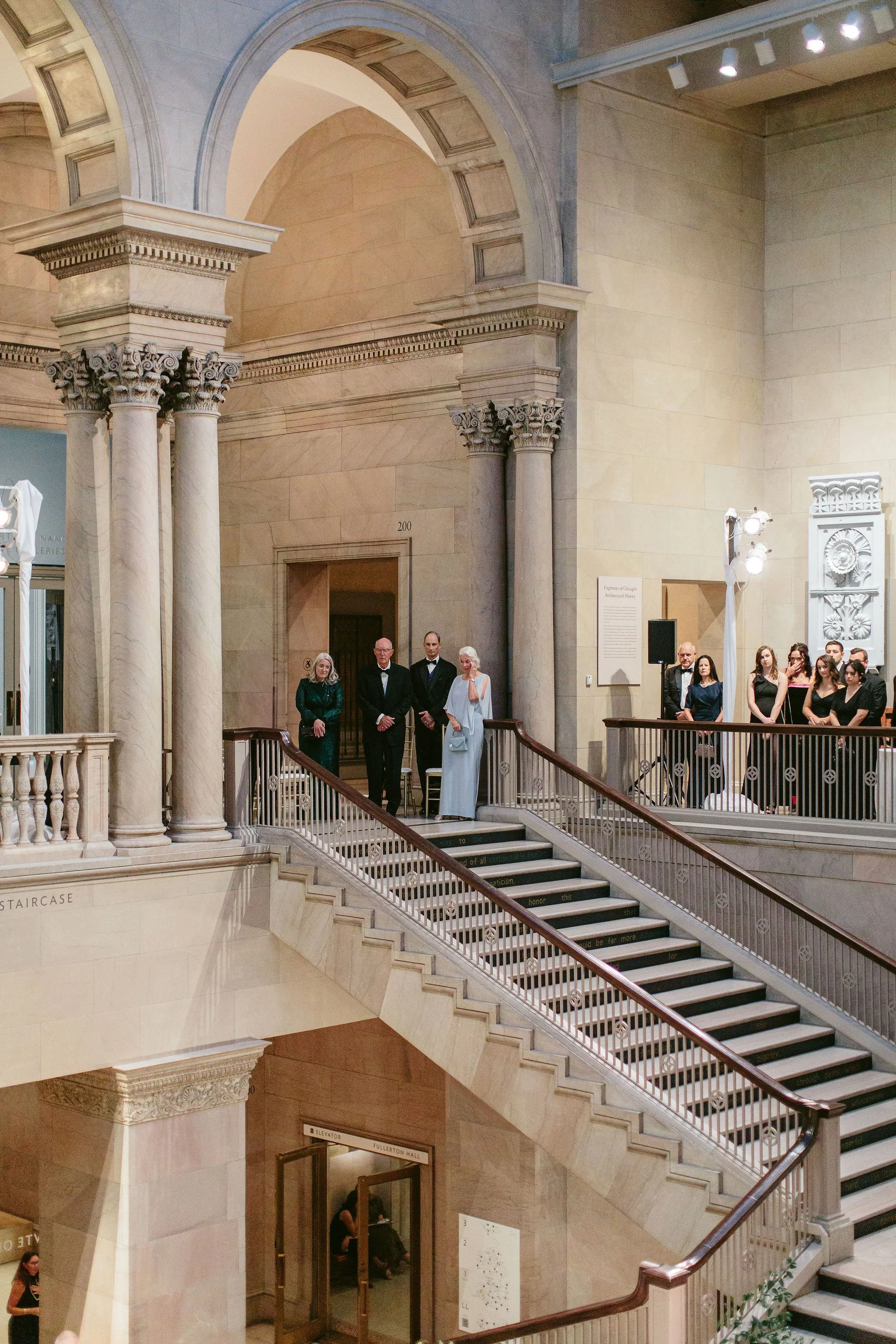 HomeFave_NicodemCreative-Nicole+SamWedding-ArtInstituteofChicago-438.jpg