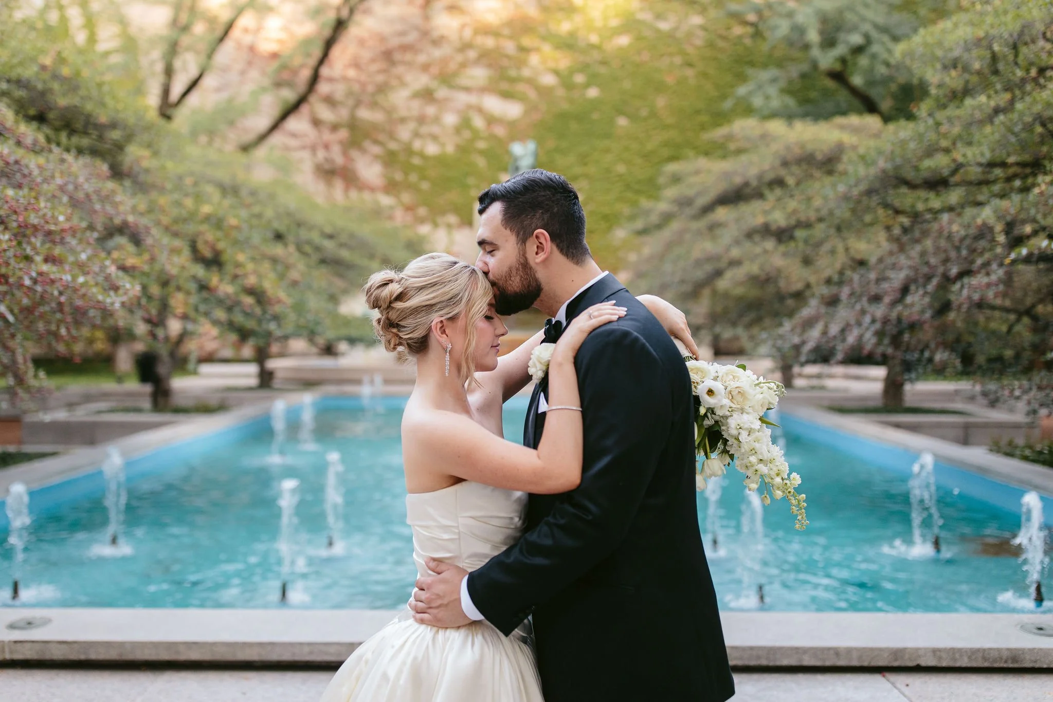 Nicole + Sam, Sophisticated Art Institute of Chicago Wedding