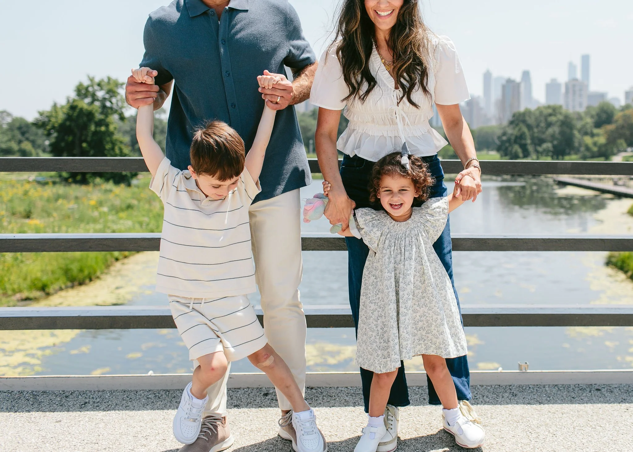 NicodemCreative-LincolnParkChicagoFamilySession-003.JPG