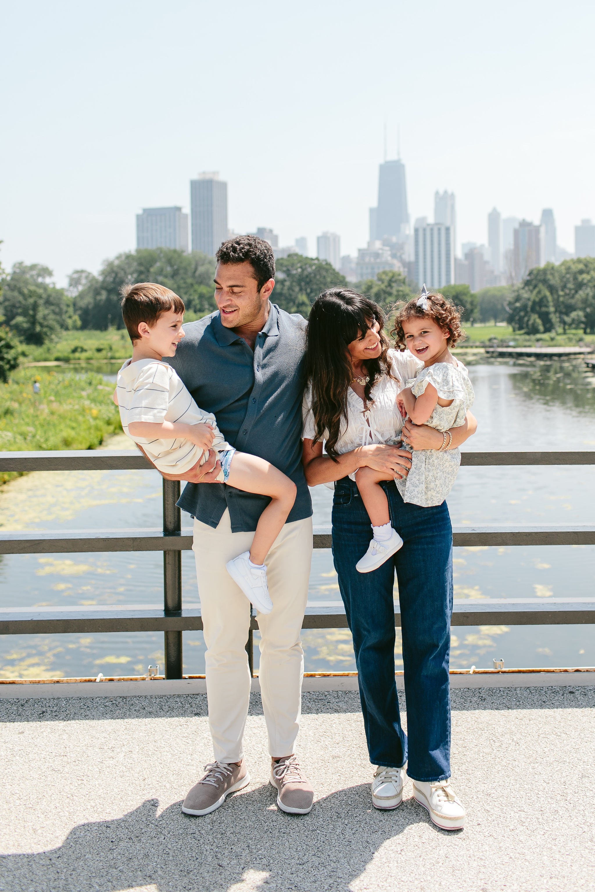 NicodemCreative-LincolnParkChicagoFamilySession-005.JPG
