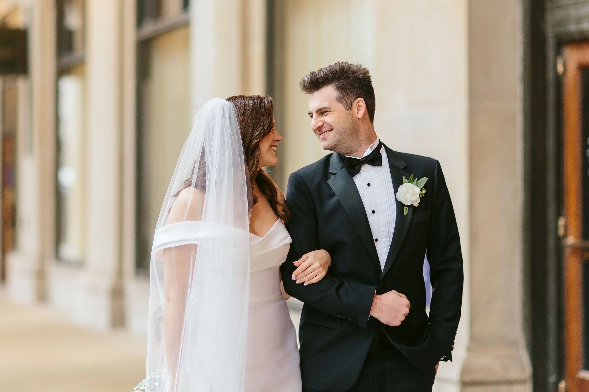 Lauren + Derek, Winter Chicago Cultural Center Wedding
