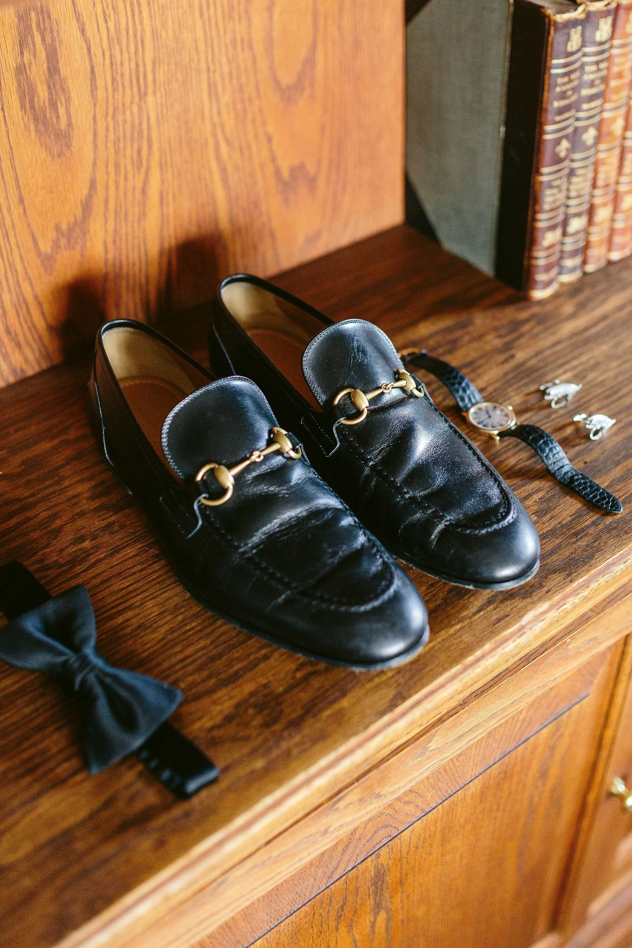 groom wedding details
