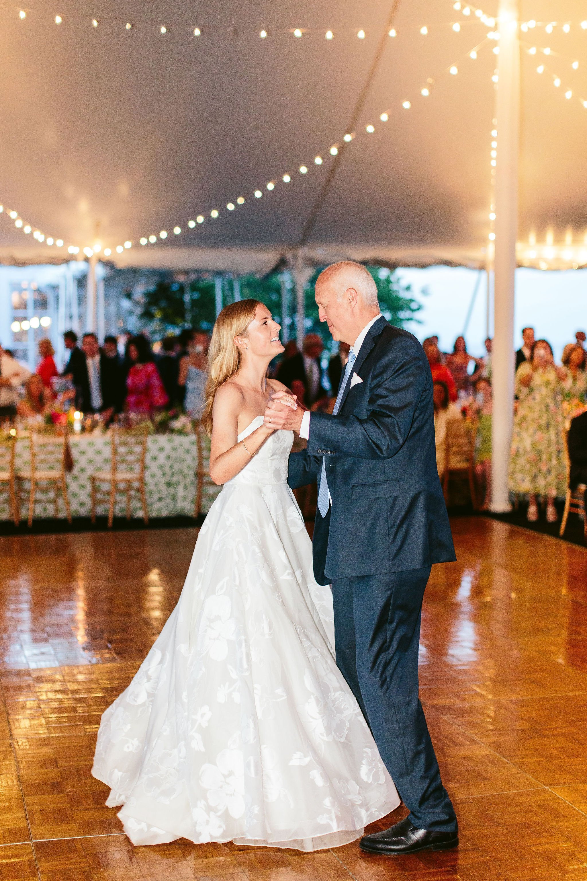 Father daughter dance at Shoreacres wedding reception