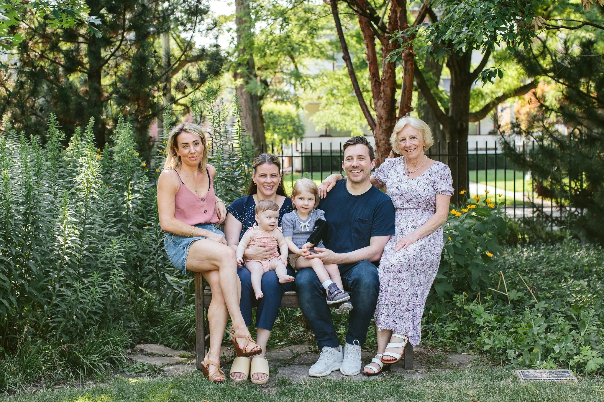extended family session in Oak Park, IL