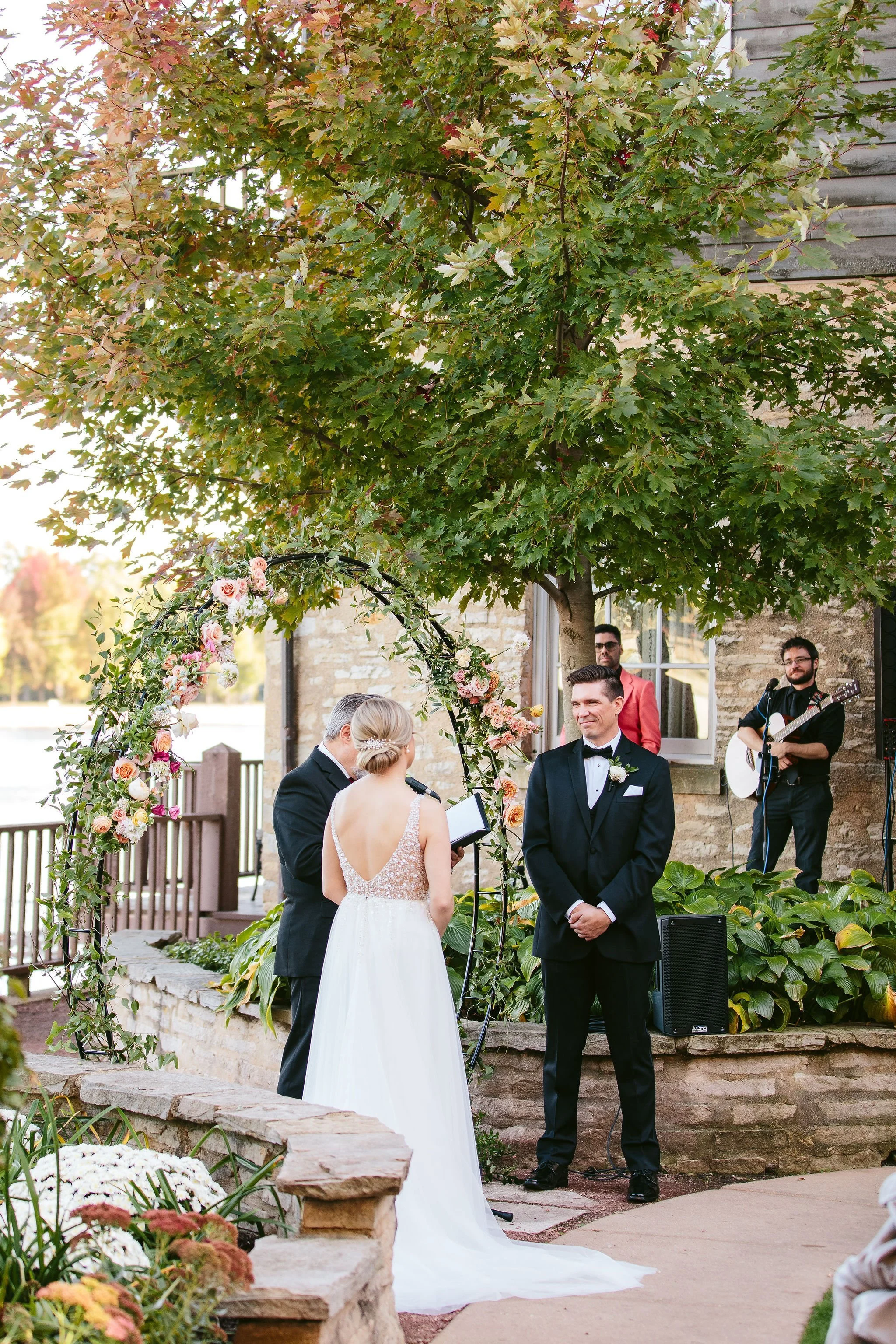 NicodemCreative-HerringtonInnGenevaWedding-026.JPG