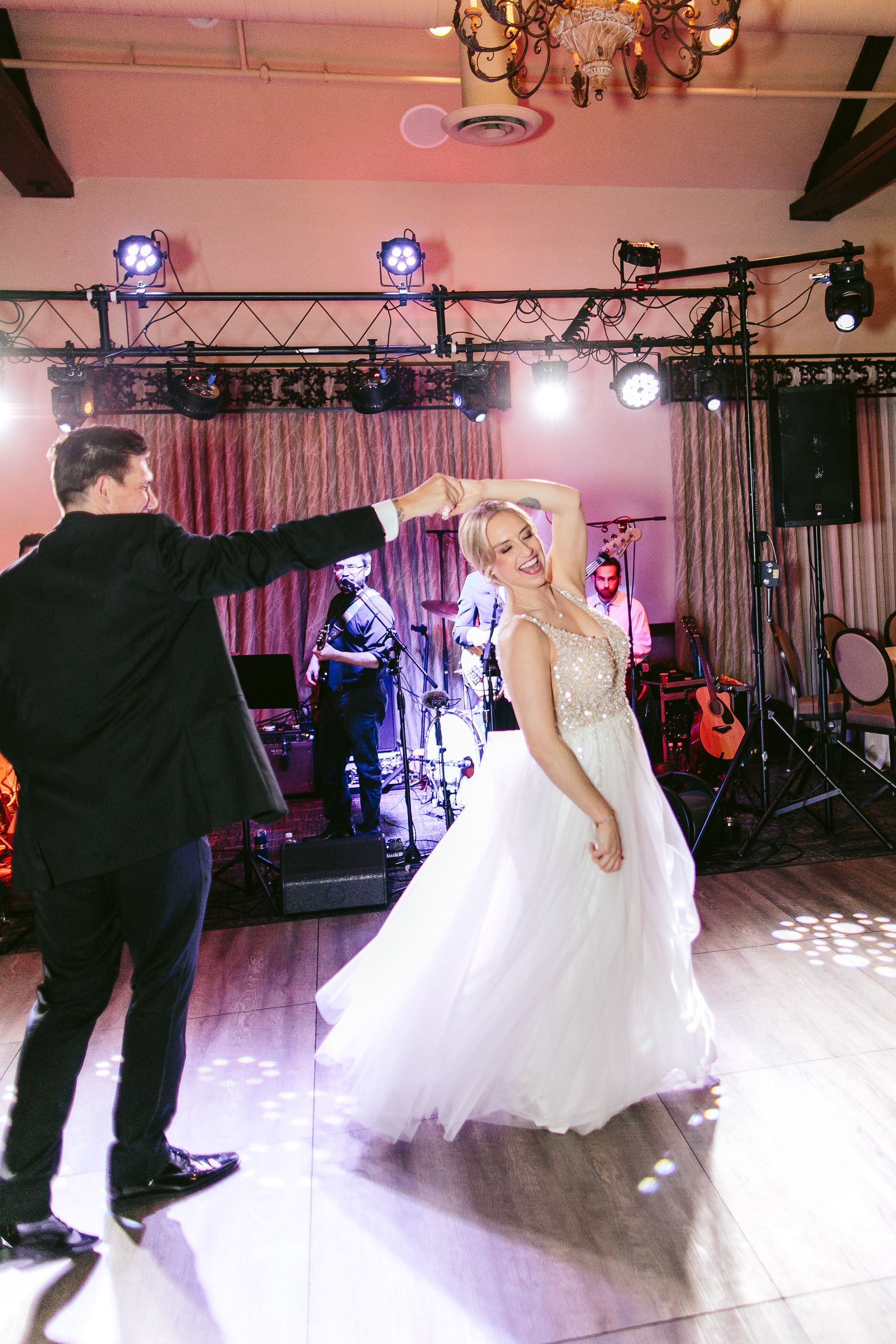 NicodemCreative-HerringtonInnGenevaWedding-047.JPG