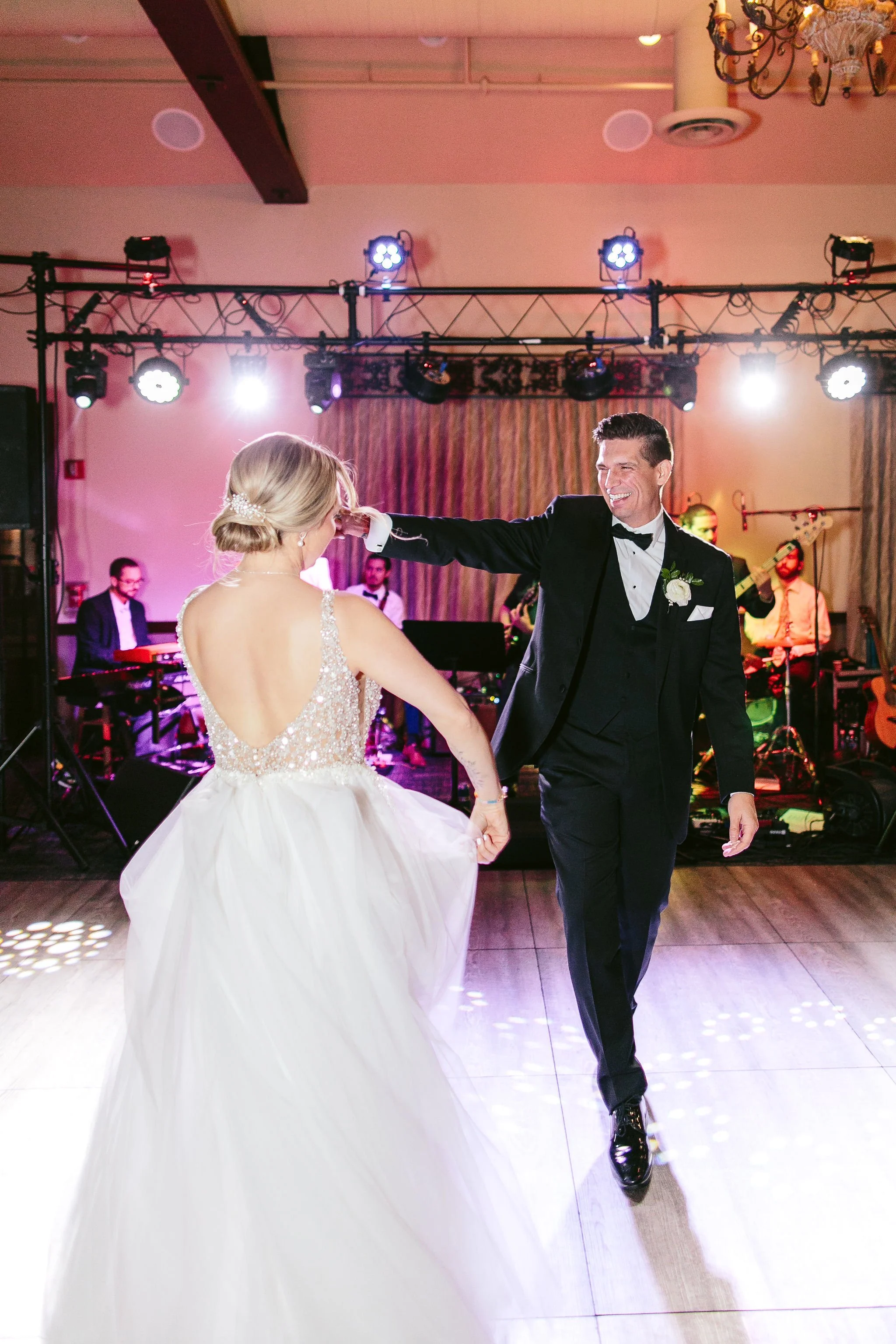 NicodemCreative-HerringtonInnGenevaWedding-048.JPG