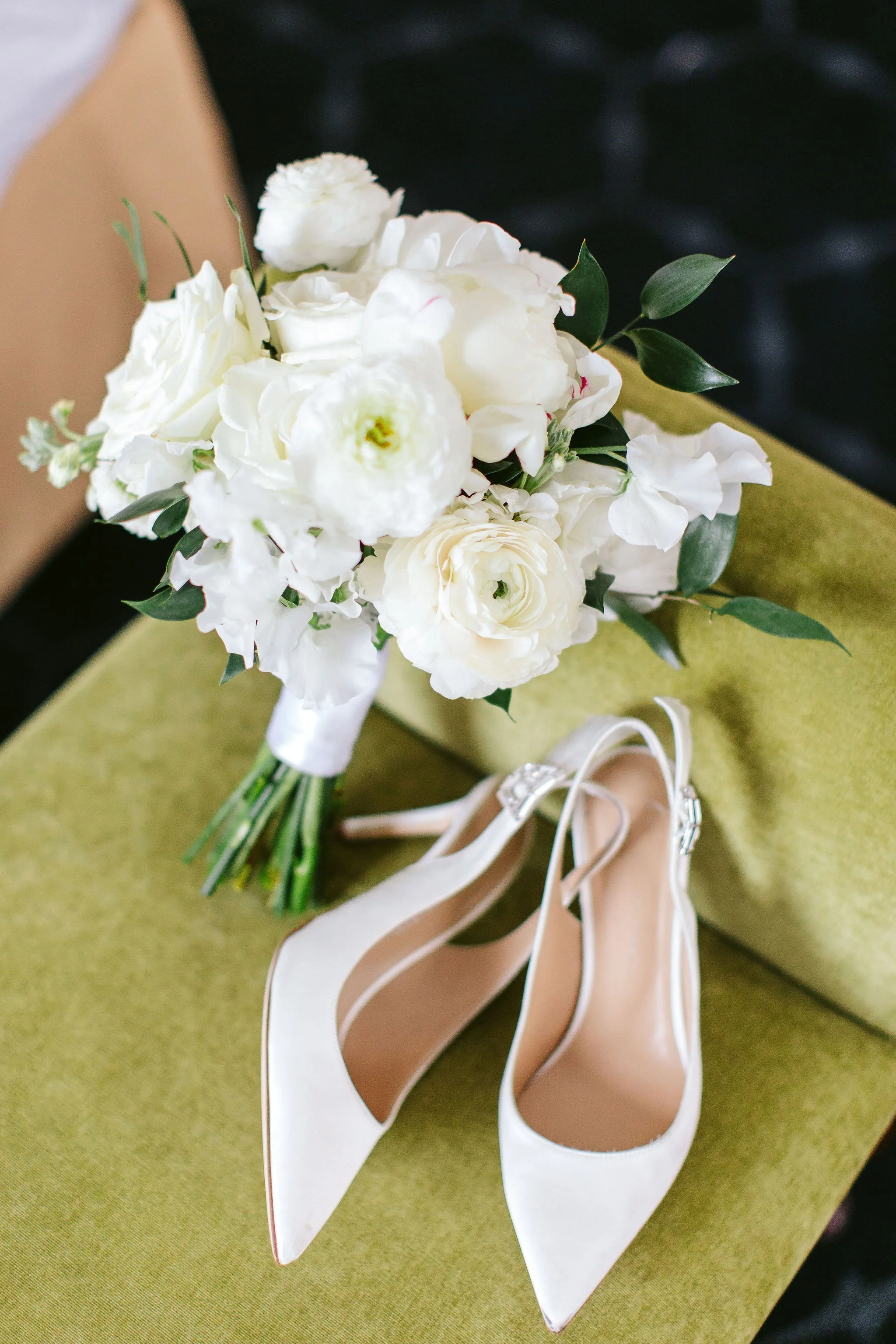 white wedding bouquet inspiration