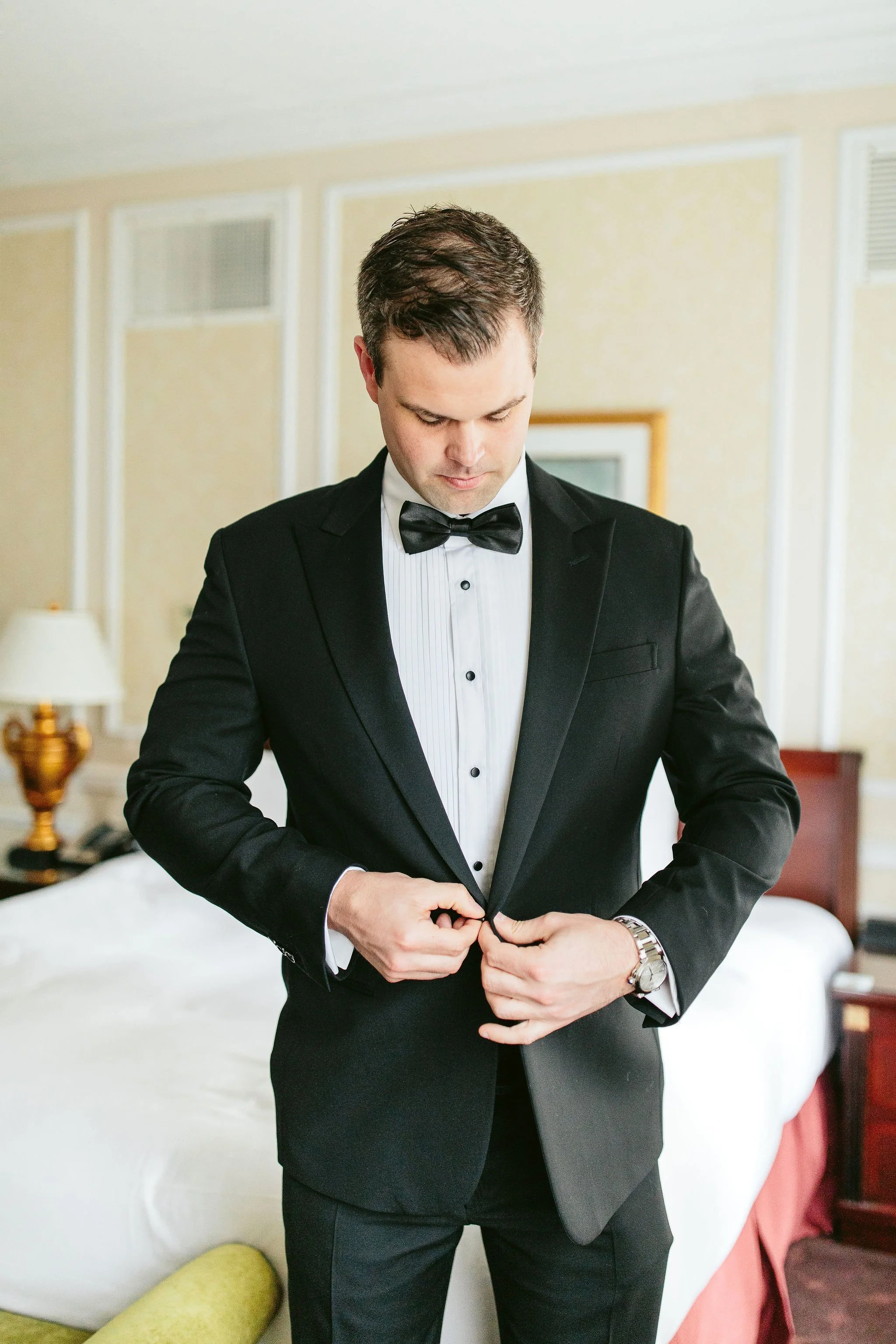 The Drake Chicago groom getting ready