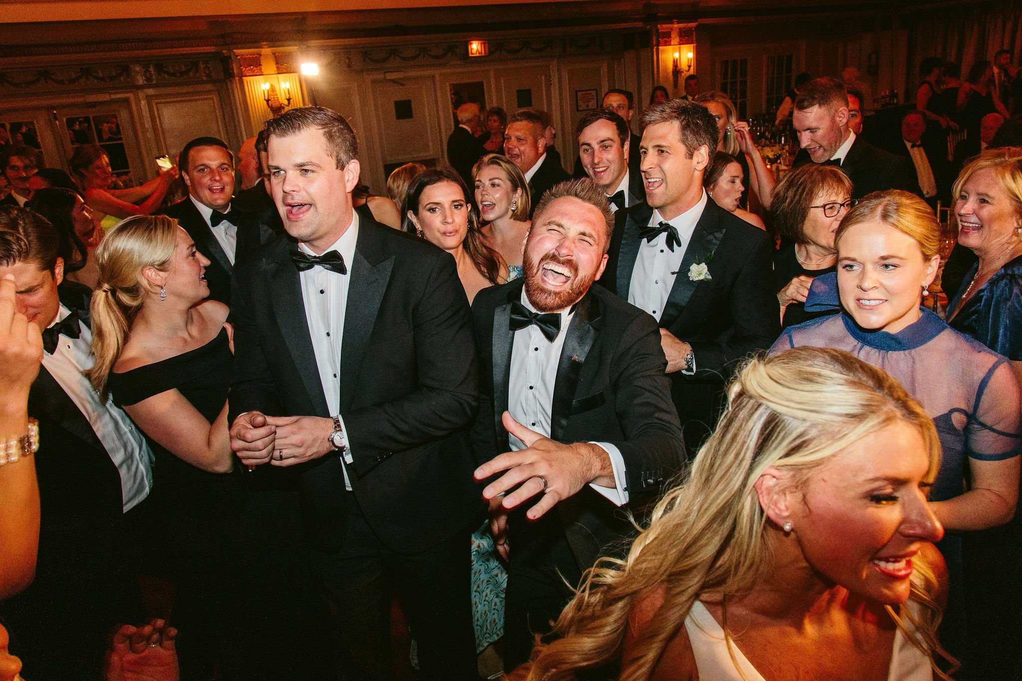 the best The Drake Chicago wedding photographers
