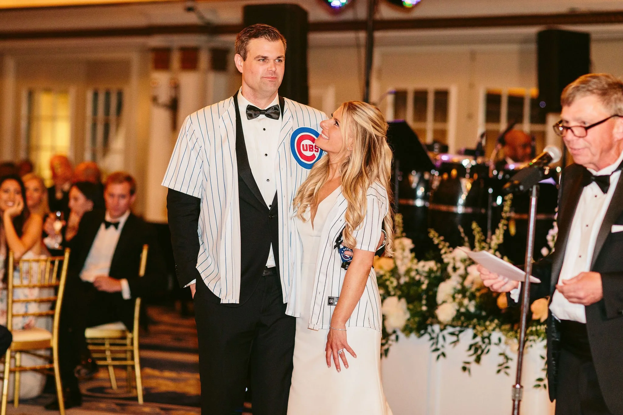 bride and groom with cubs jersey