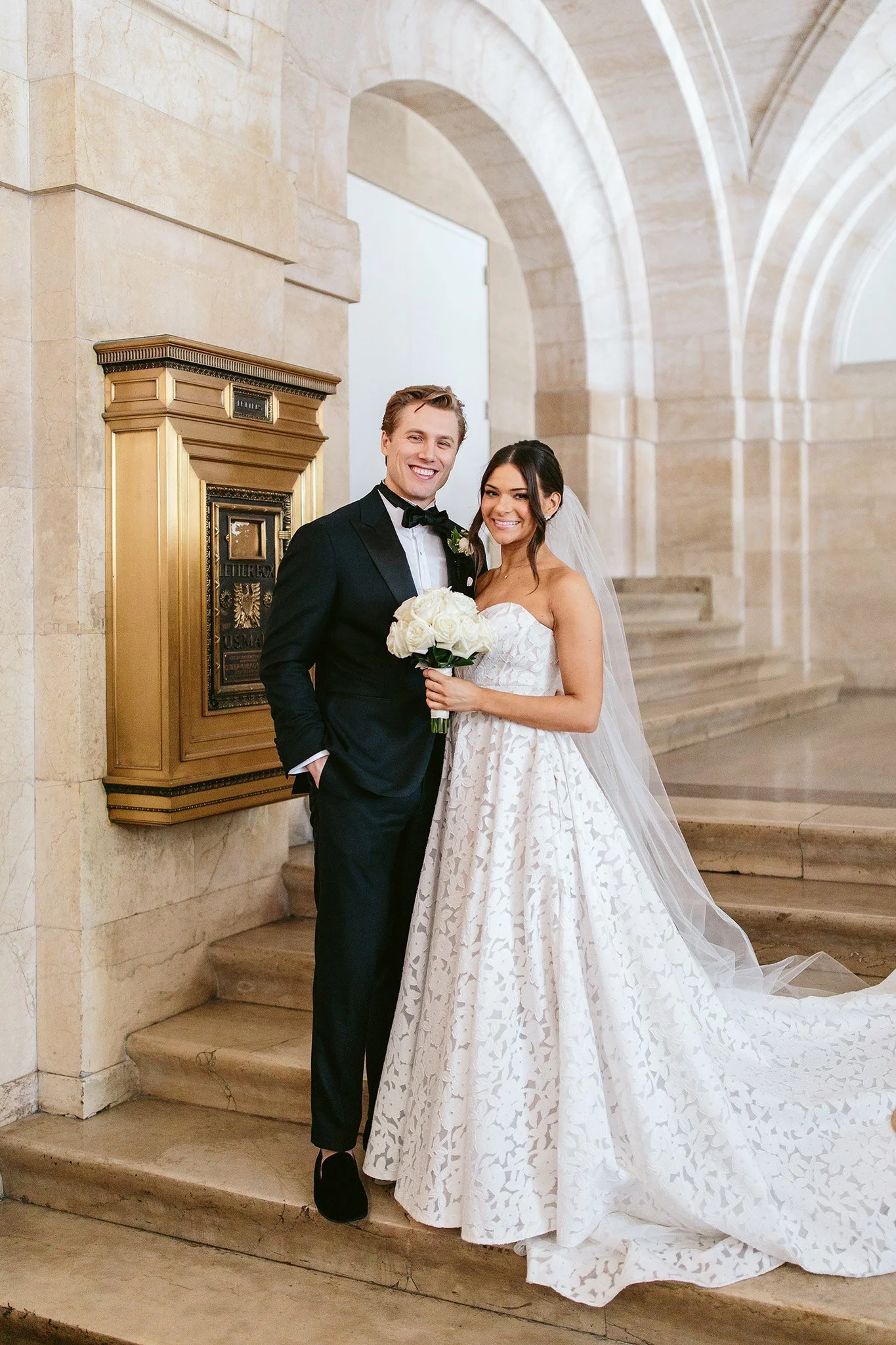 NicodemCreative-CityHallChicagoWedding-017.jpg
