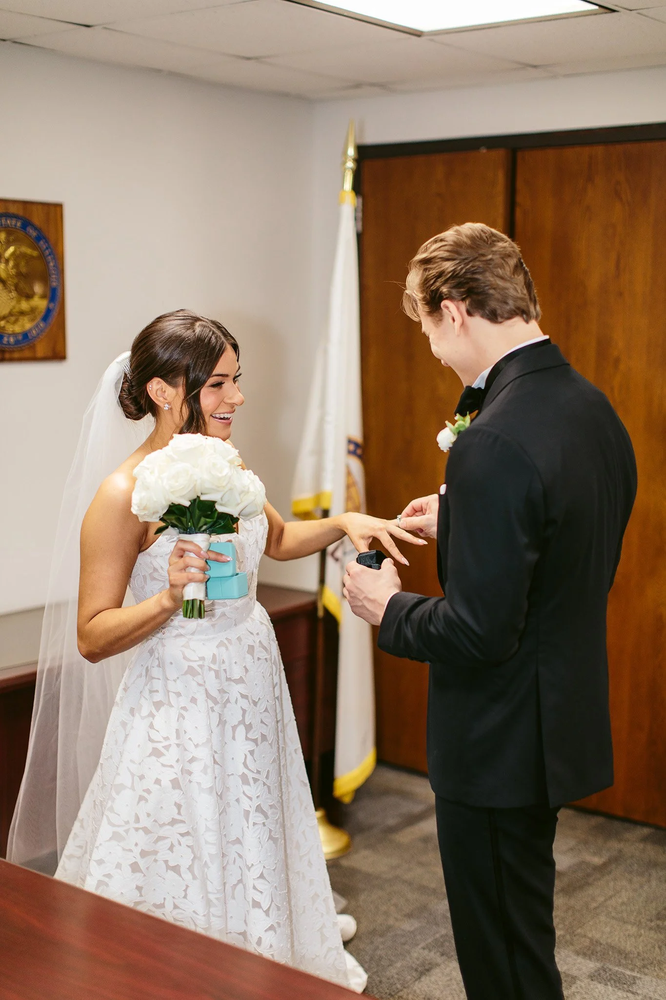 NicodemCreative-CityHallChicagoWedding-022.jpg