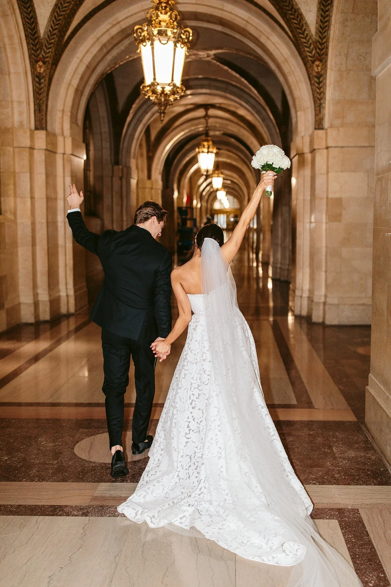 NicodemCreative-CityHallChicagoWedding-028.jpg