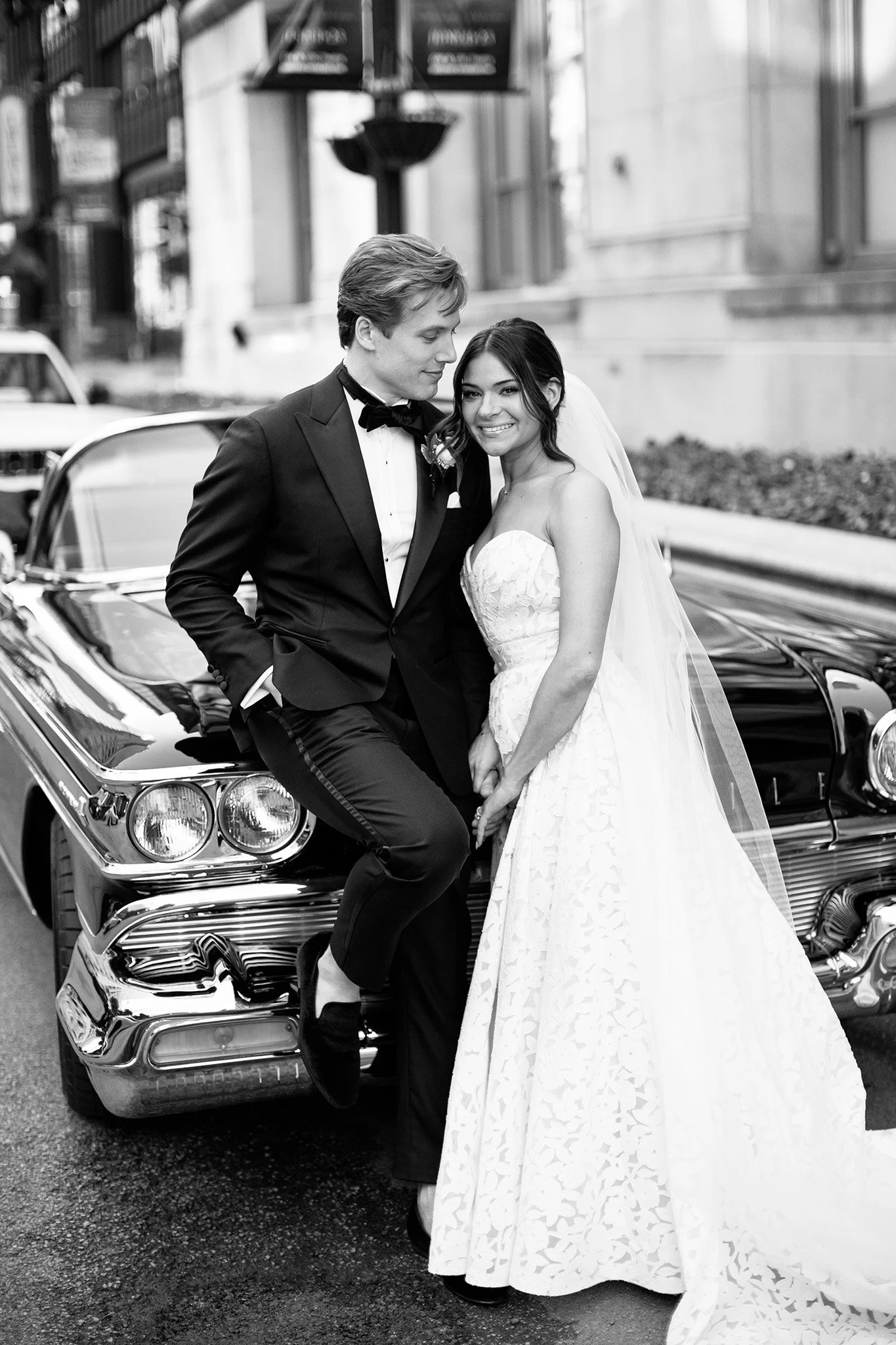 NicodemCreative-CityHallChicagoWedding-033.jpg