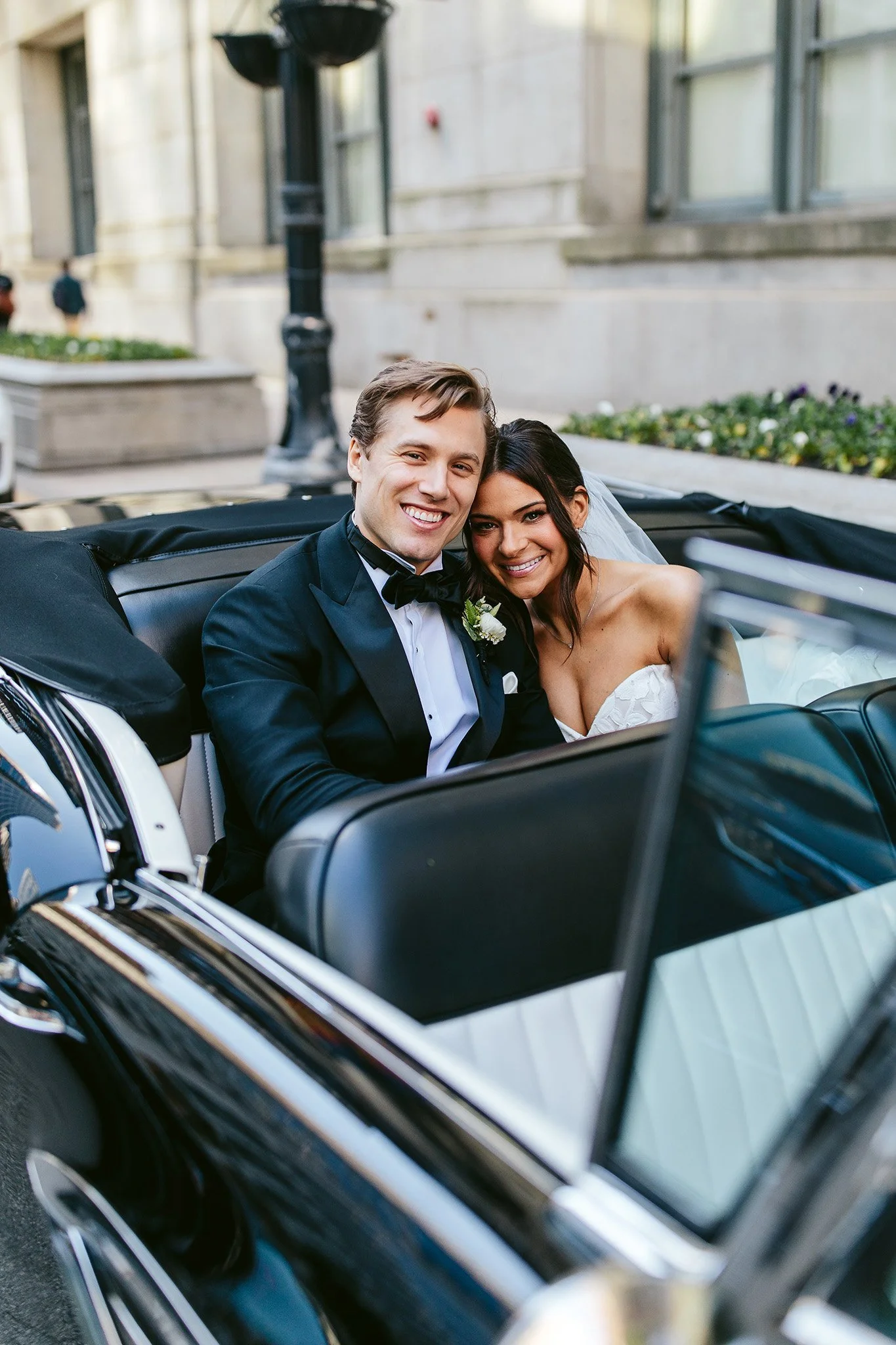 NicodemCreative-CityHallChicagoWedding-035.jpg