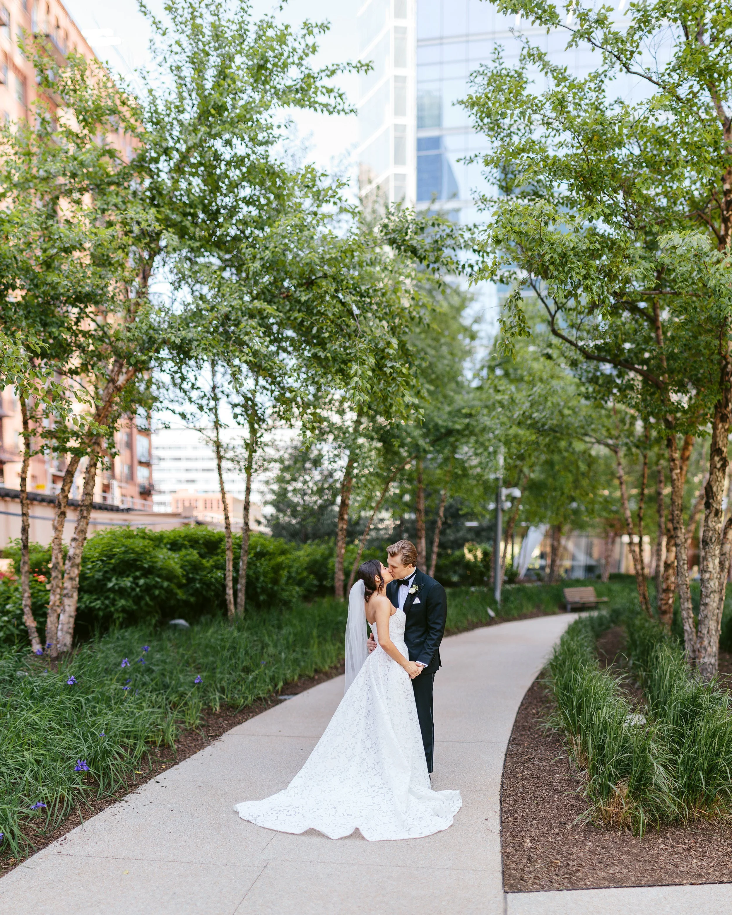 NicodemCreative-CityHallChicagoWedding-049.jpg