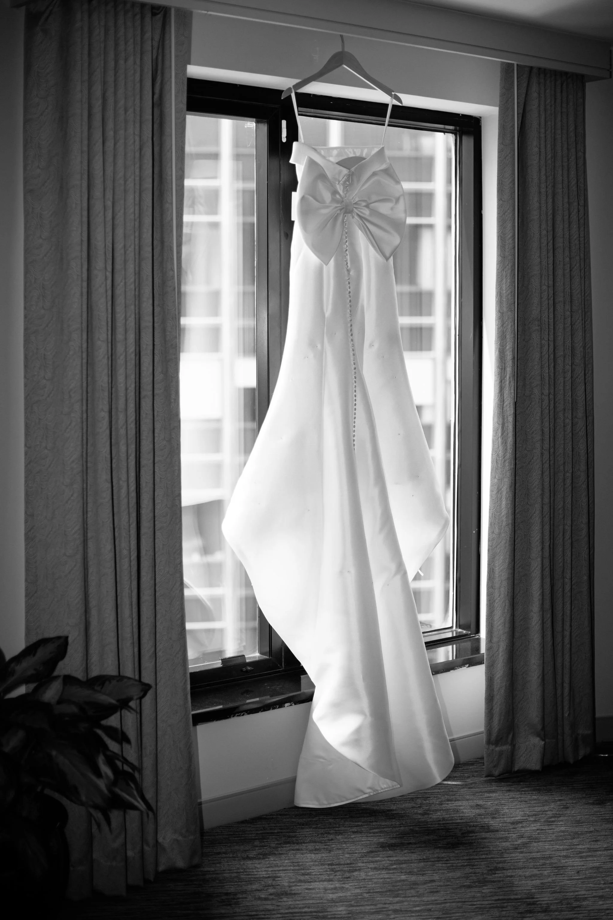 wedding dress with bow inspiration