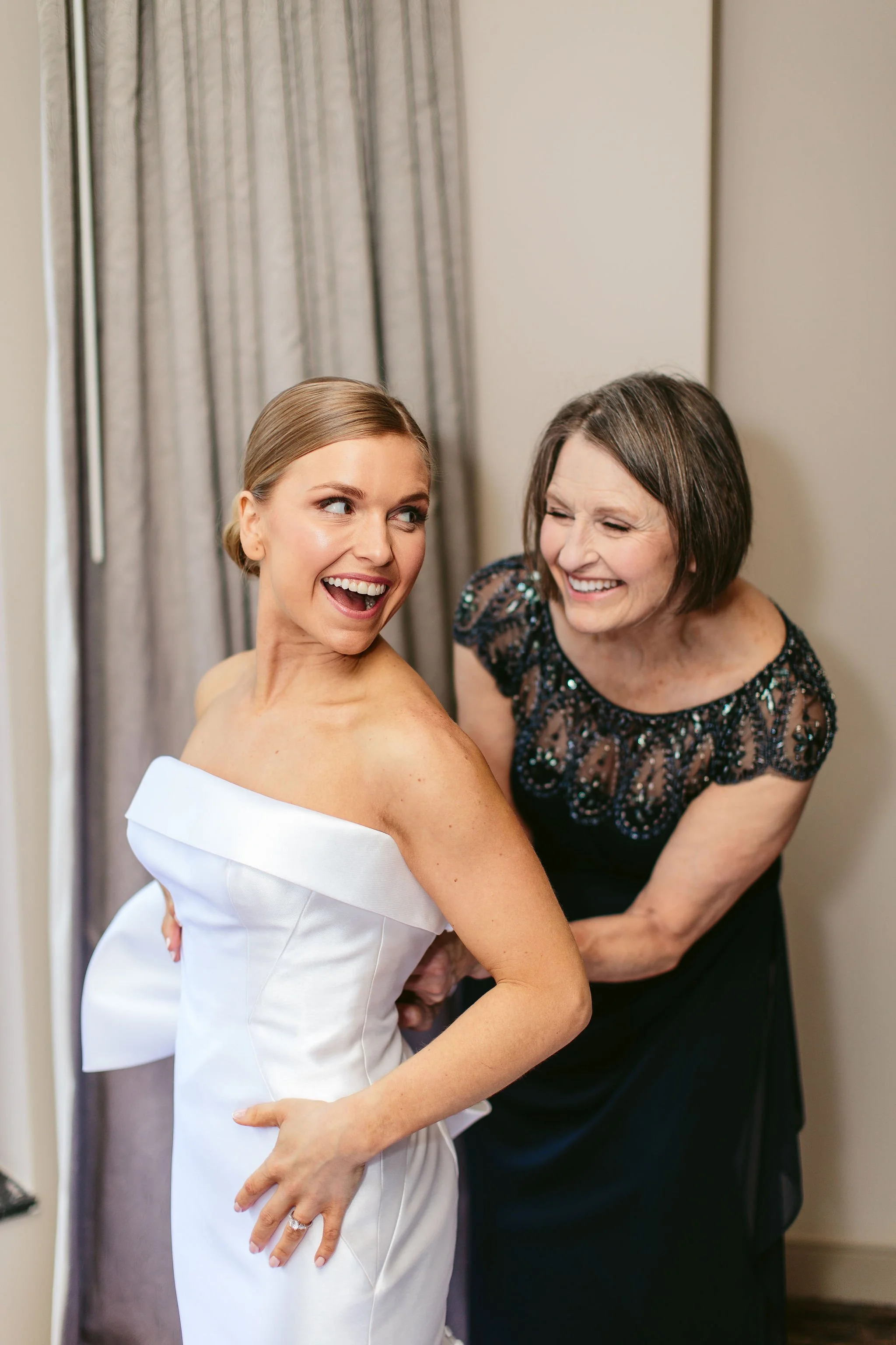 chicago wedding getting ready