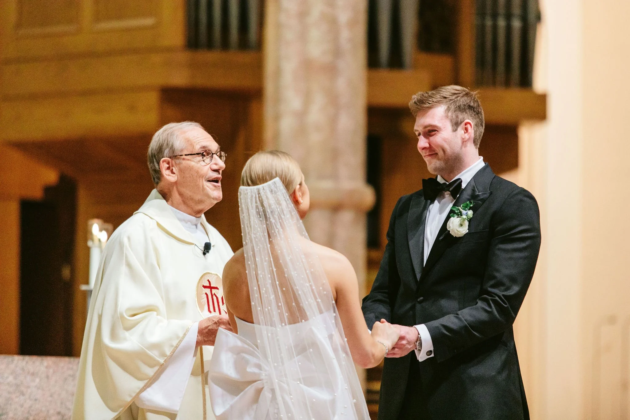 wedding at holy name cathedral chicago